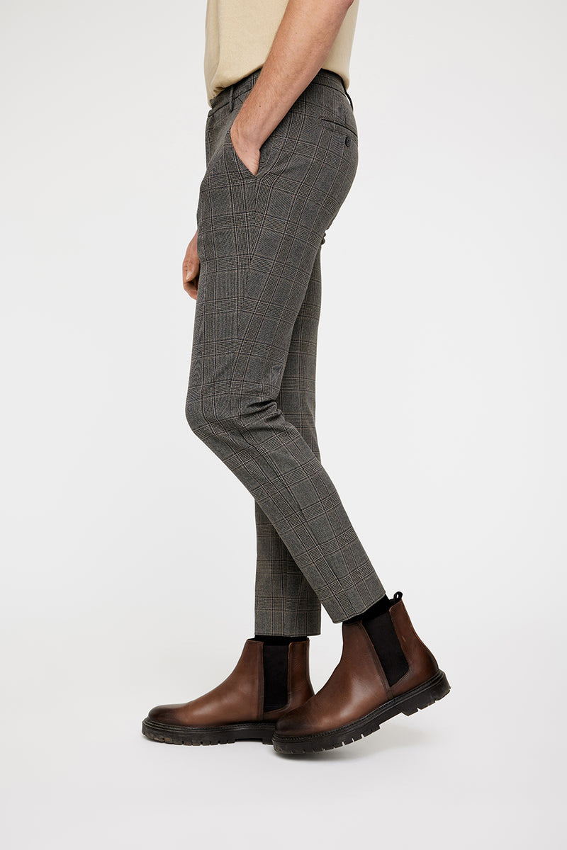 Josh (31000 Navy Sand Check)