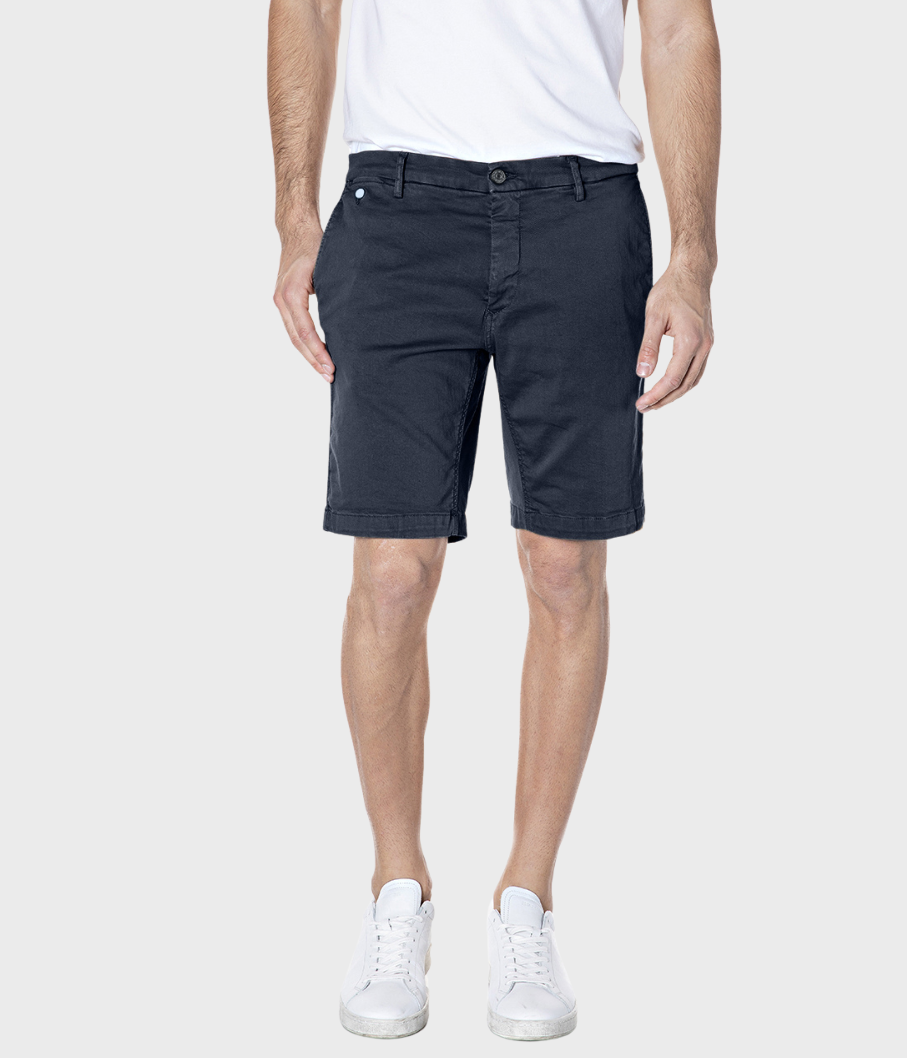 Blåa shorts från Replay. 