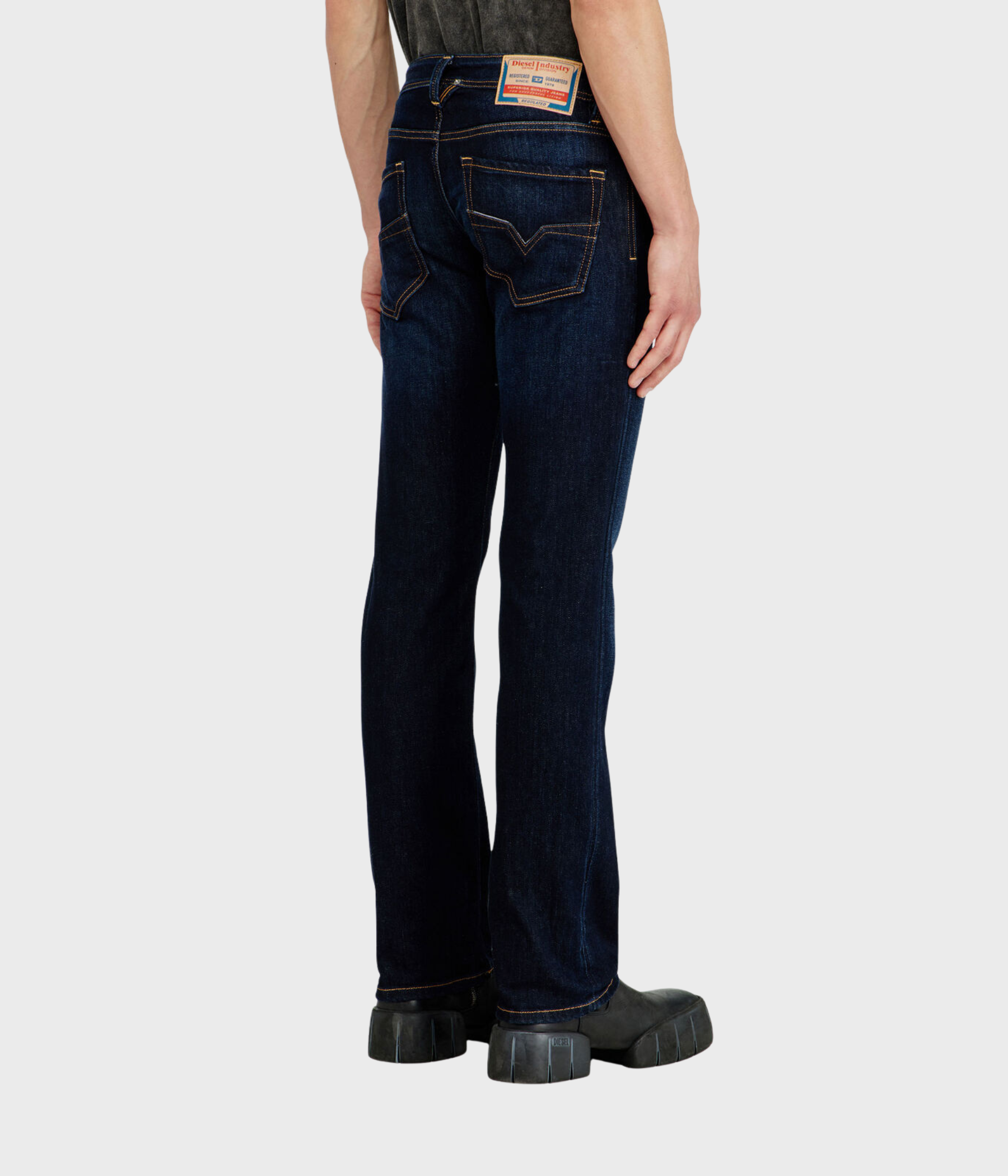 1985 Larkee (09Q15 Dark blue)