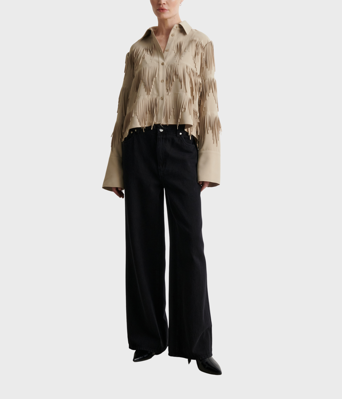 Dancing Cropped Shirt. (6004 Chinchilla)