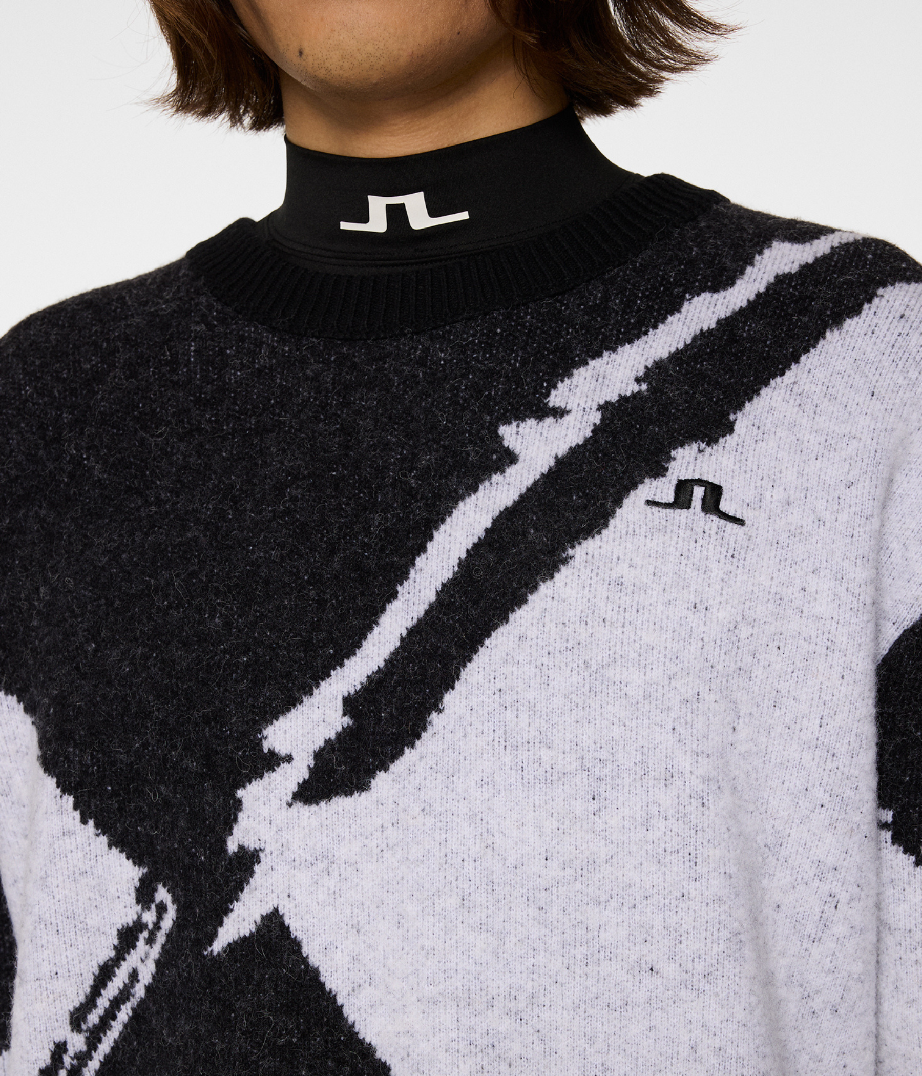 Jaxton Knitted Sweater. (9999 Black)