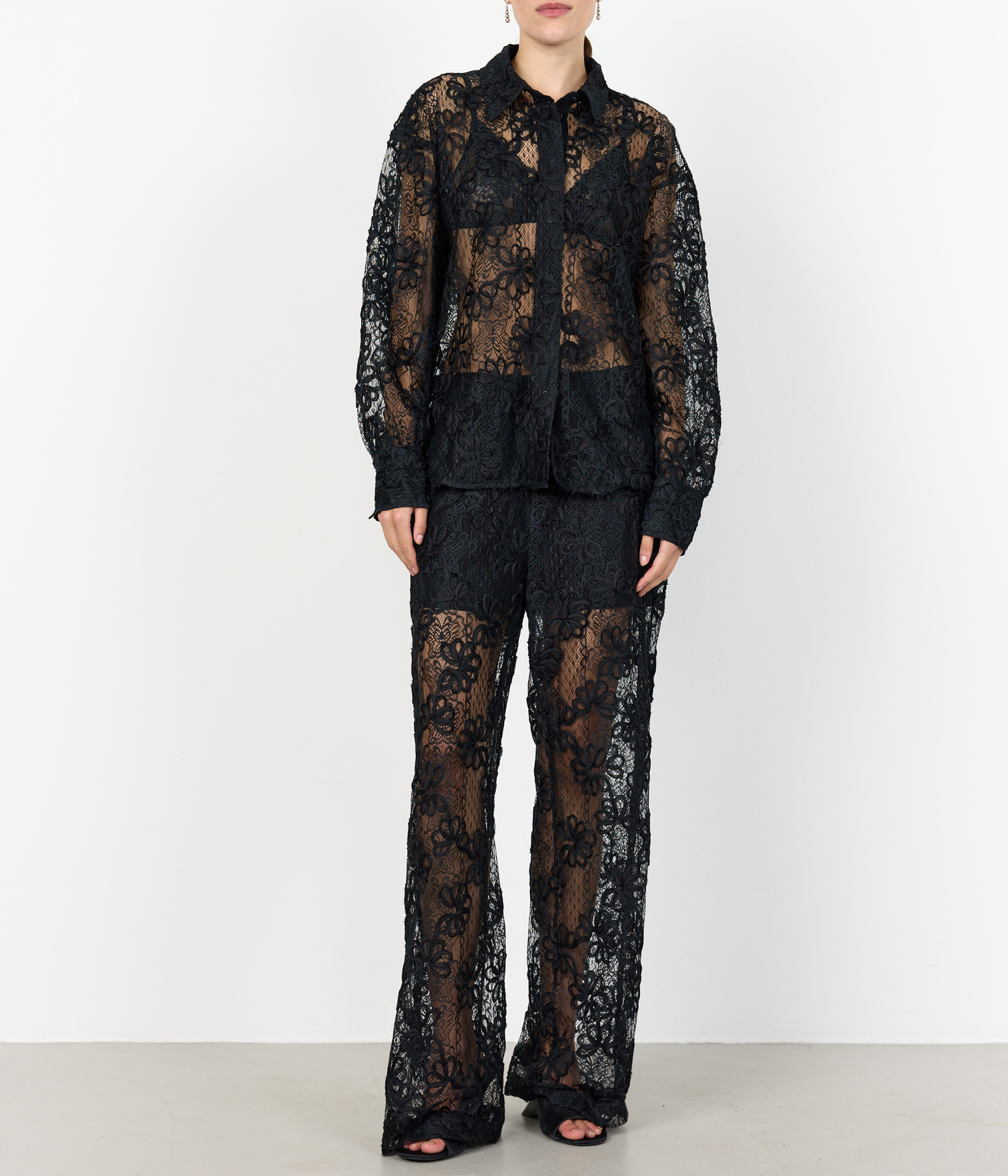 LR-OLERA 1. (L999 - BLACK)