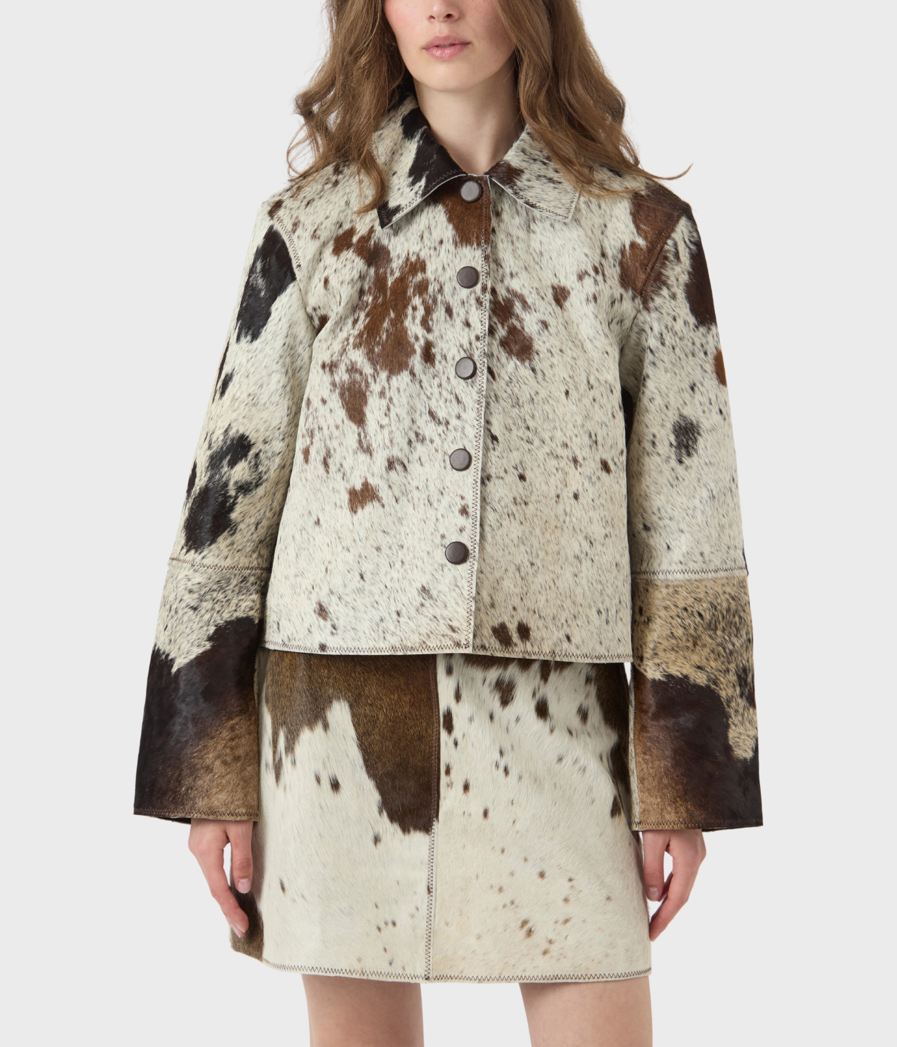 YASCAROLINE LS COW LEATHER JACKET - D2D (Chocolate Brown AOP:Cow Print)