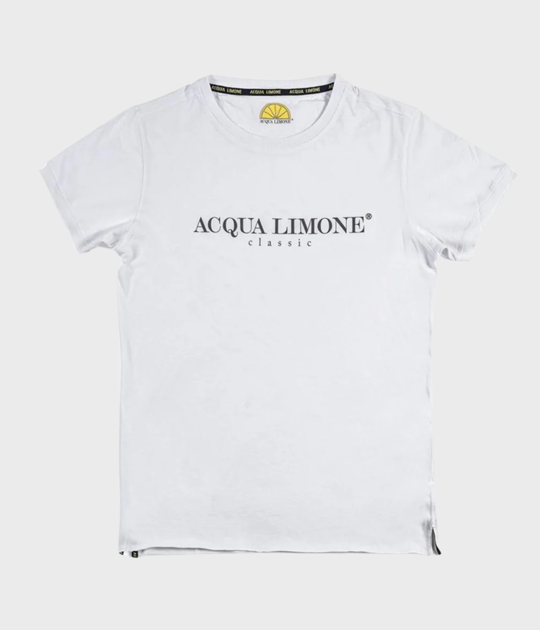 Klassisk T-shirt i en vintagetvätt som är unisex.