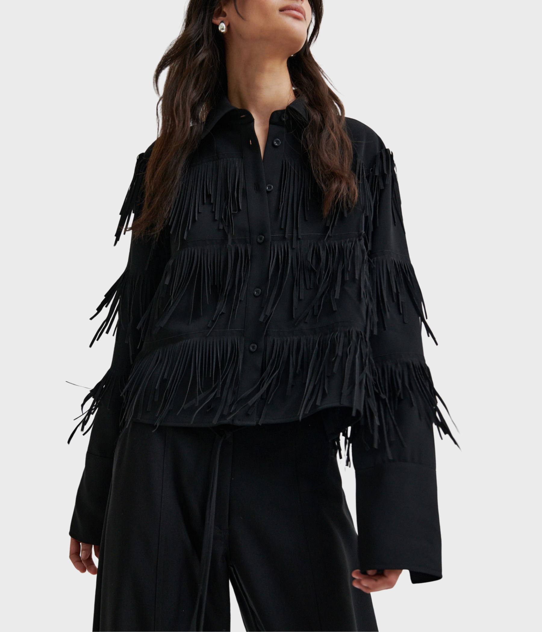 Dancing Cropped Shirt. (8001 Black)