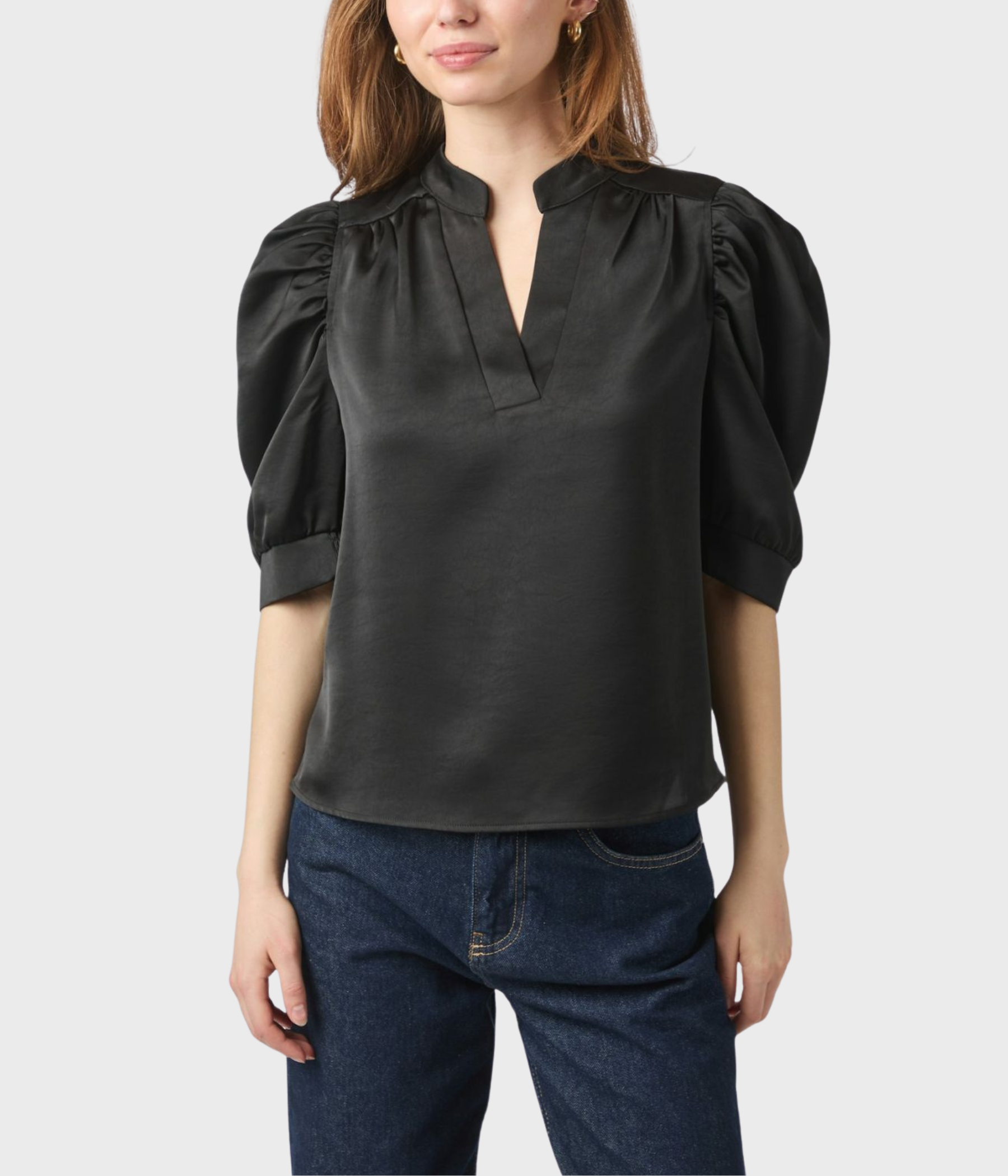 Roella Heavy Sateen Blouse. (100 Black)