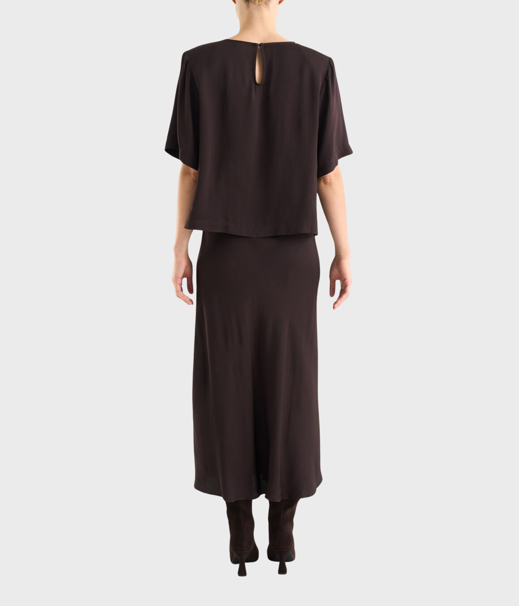 Leonie Satin Tee (MOCHA BROWN)