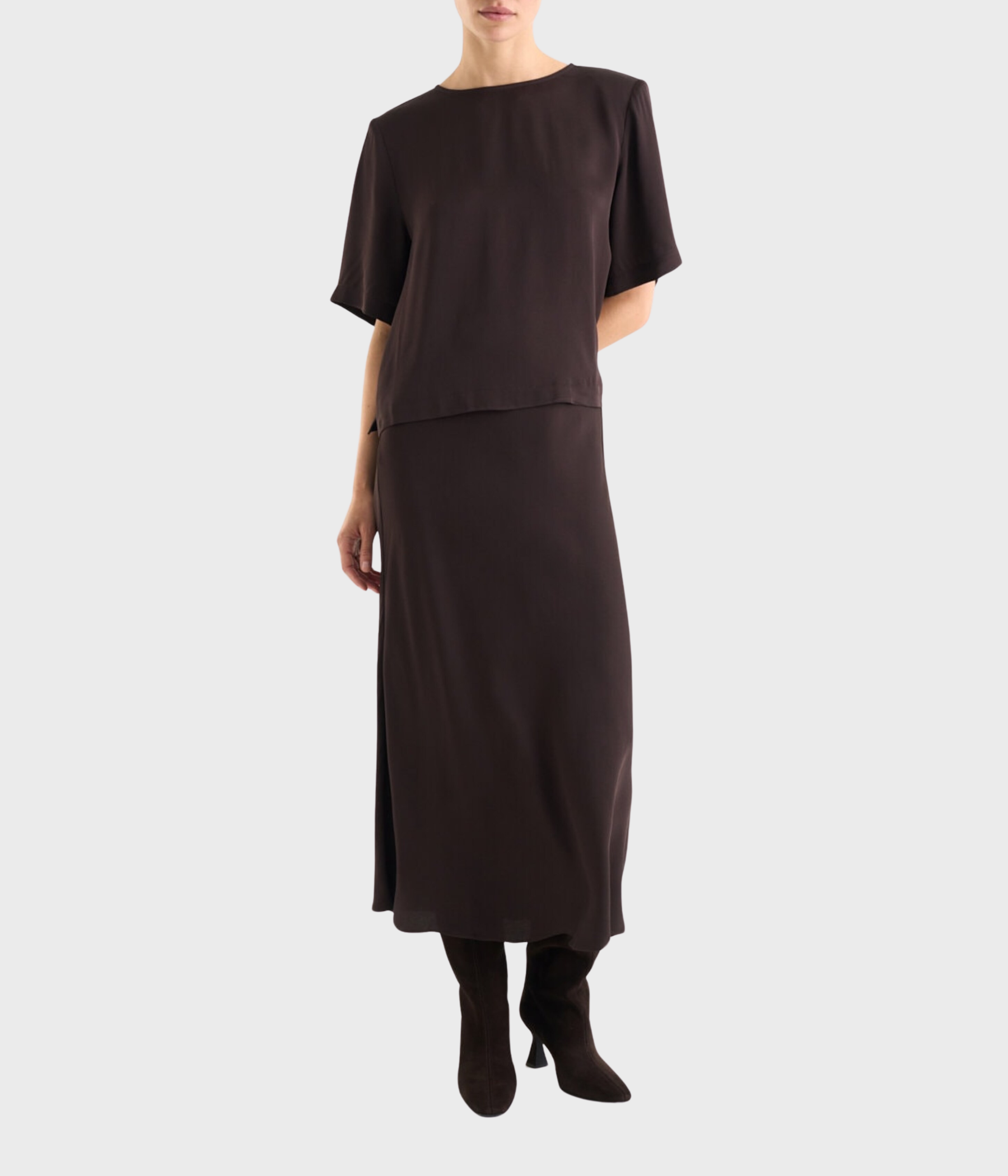 Leonie Satin Tee (MOCHA BROWN)