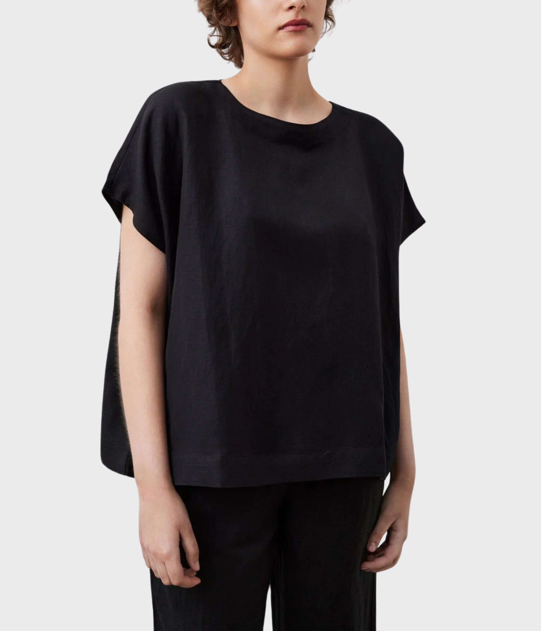 Ebelle T-Shirt (Black)