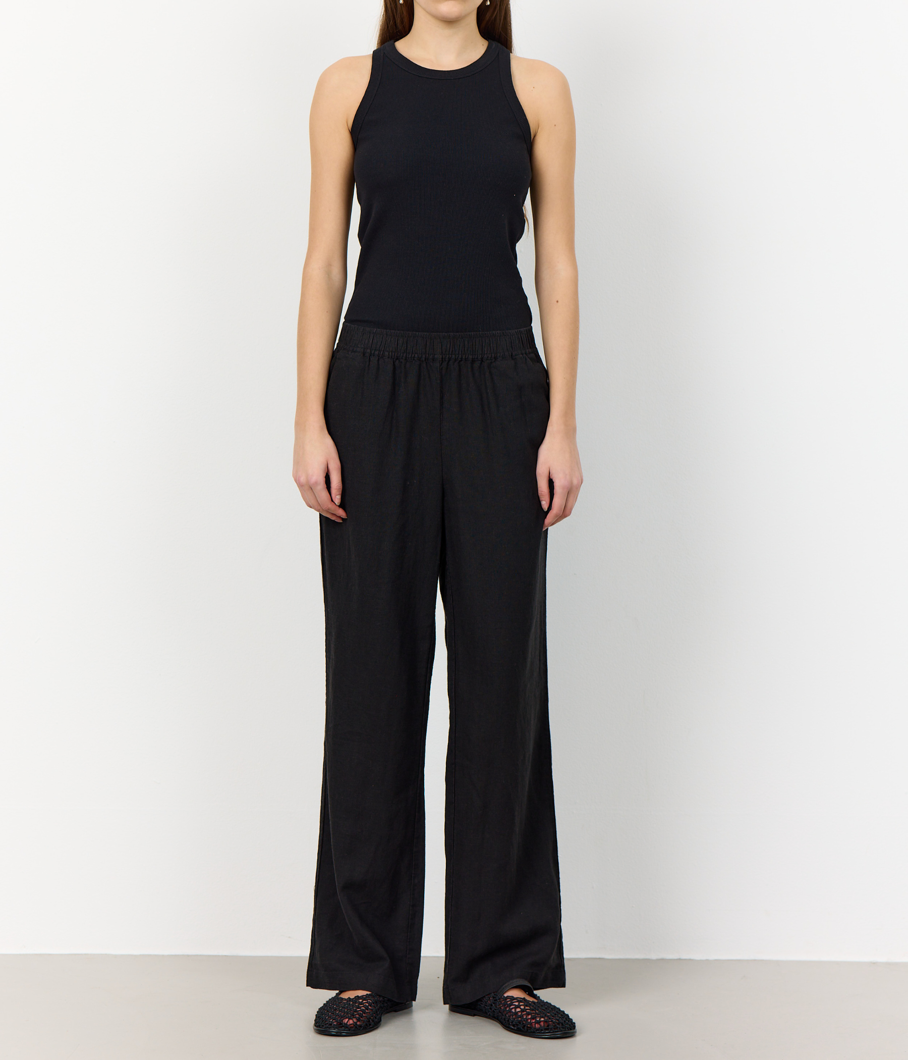 LR-NAJA 7 (L999 - BLACK)