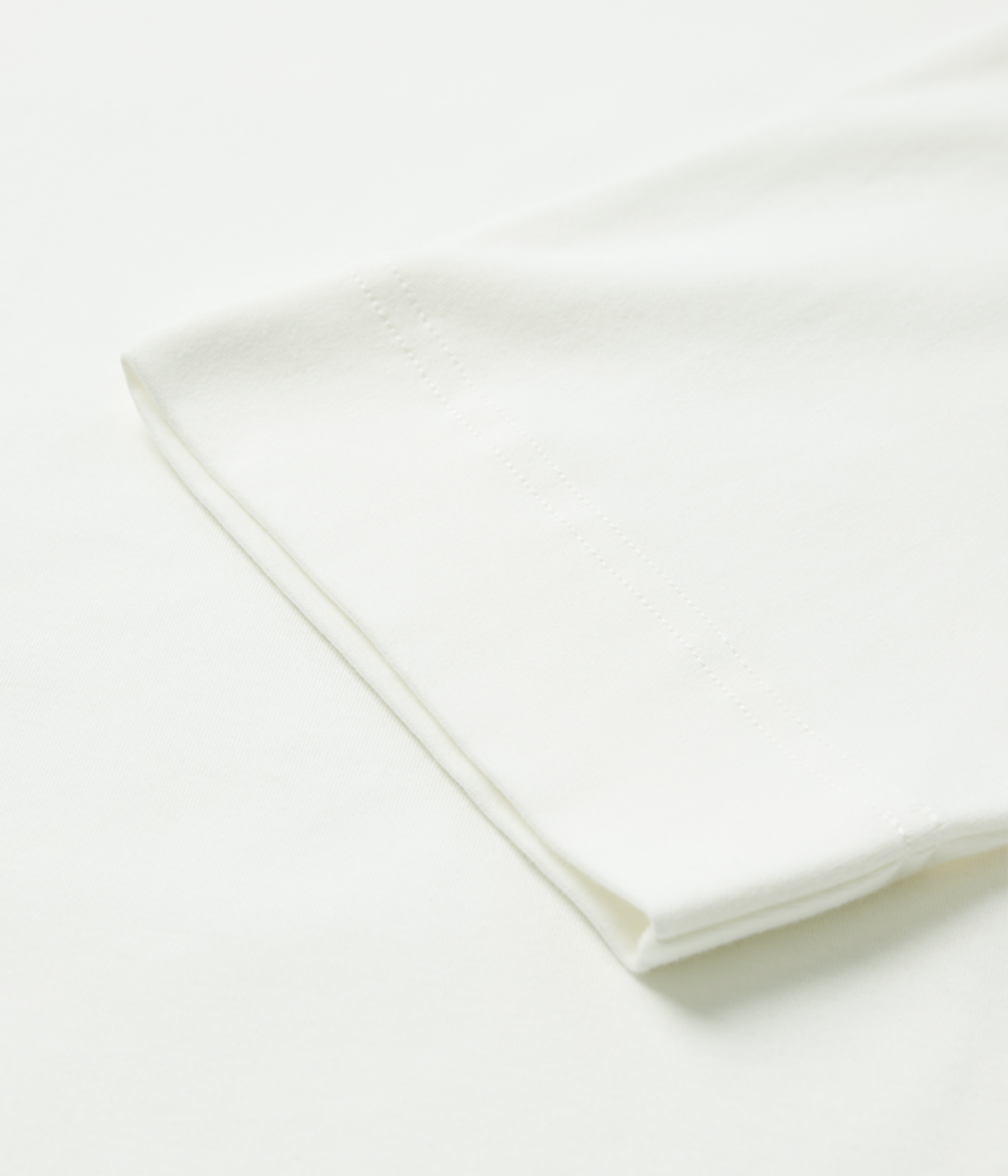 CMMUSE-TEE (9242 Jet Stream w. Black)