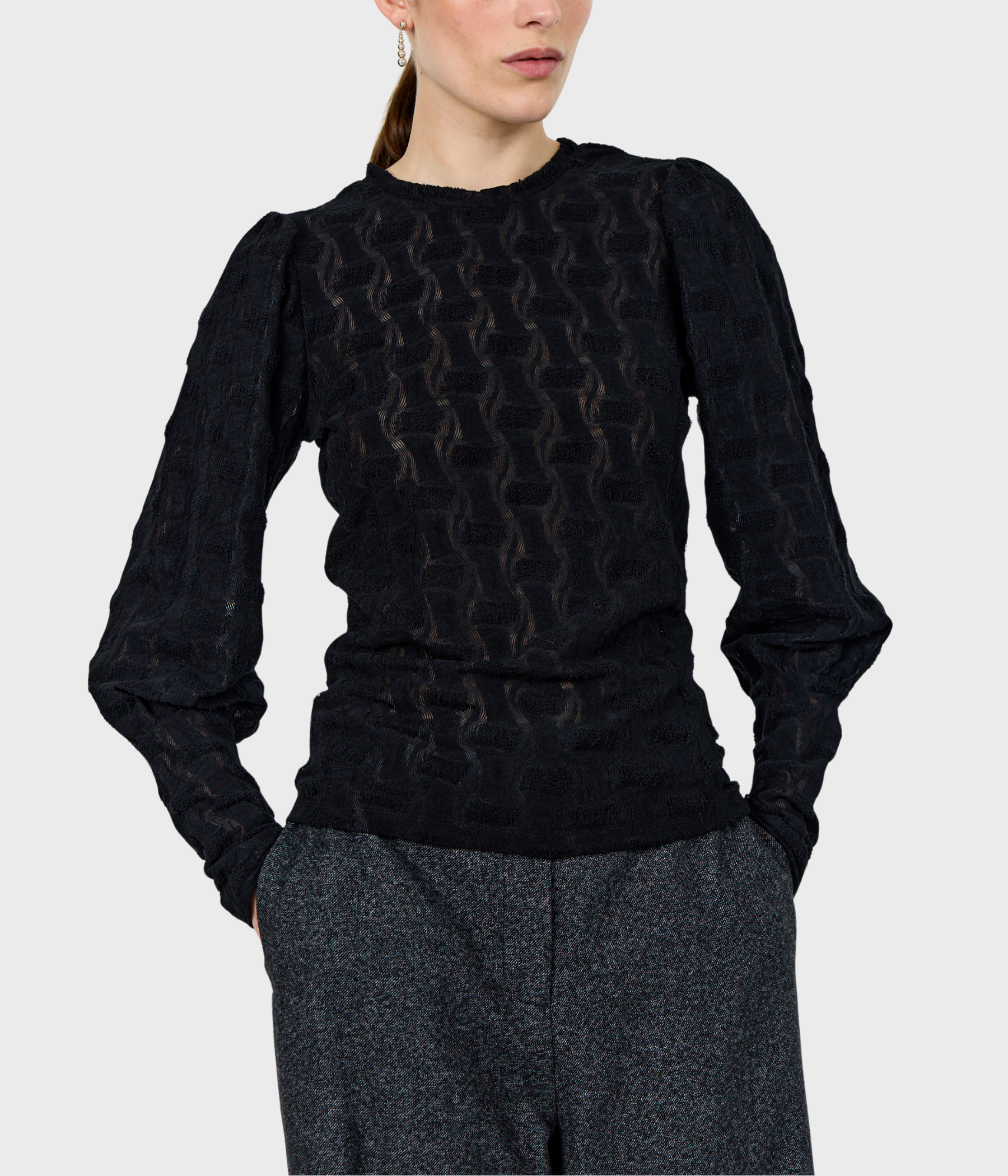LR-NESS 2 (L999 - BLACK)