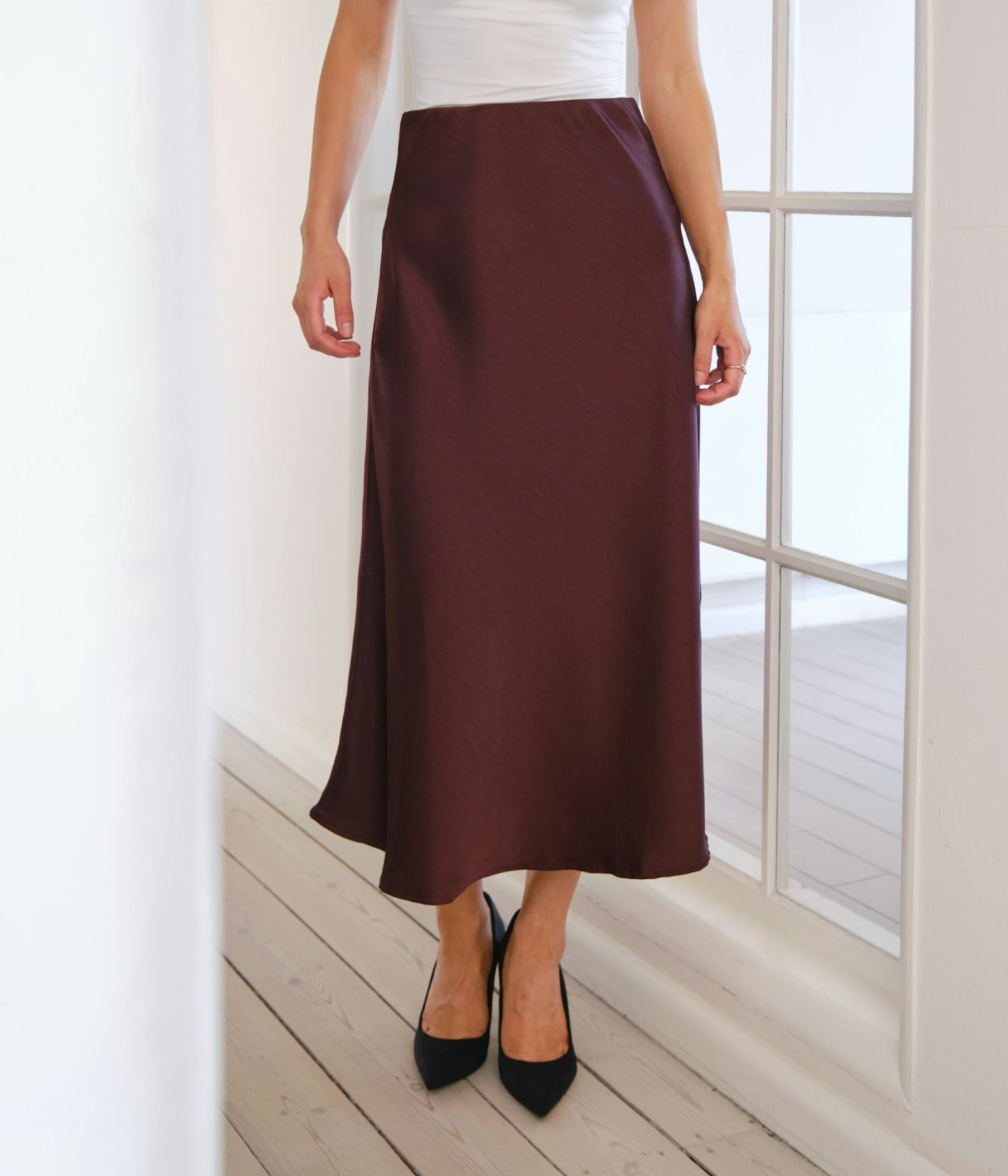 Bovary Skirt. (174 Burgundy)