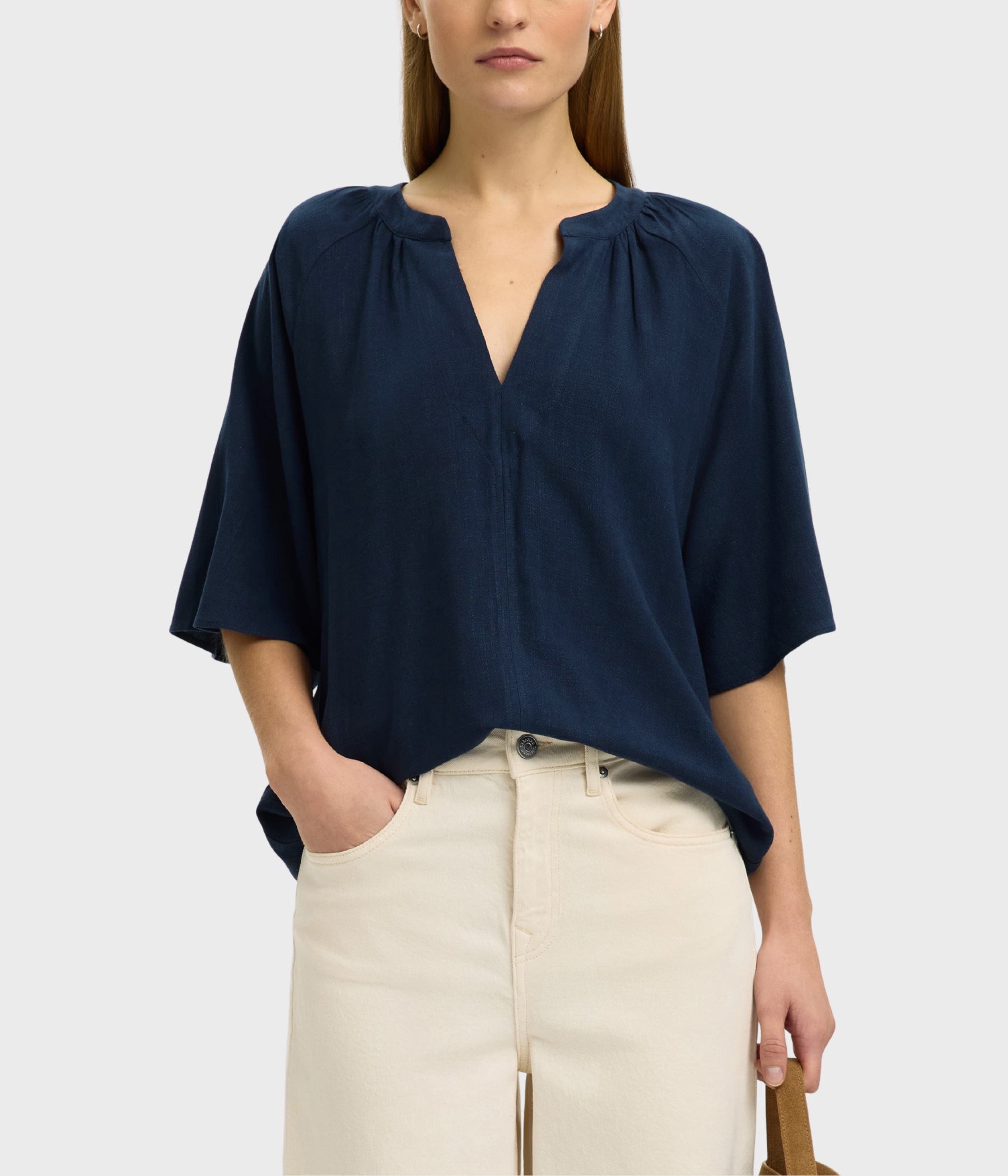 SLFVIVA 2/4 V-NECK LINEN BLEND TOP NOOS (Dark Sapphire) - D.O. Design Only