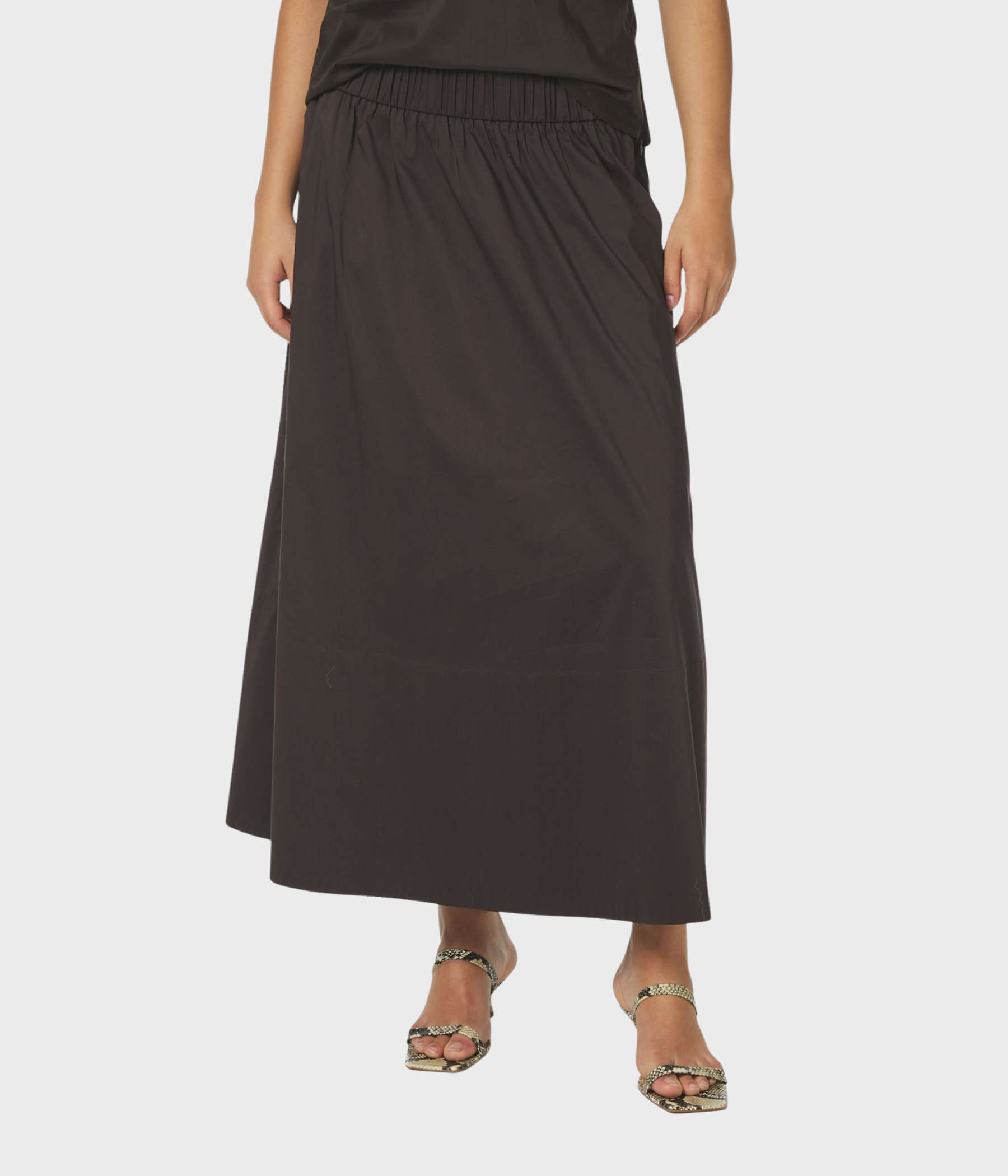 Yara Poplin Skirt. (584 Chocolate Brown)