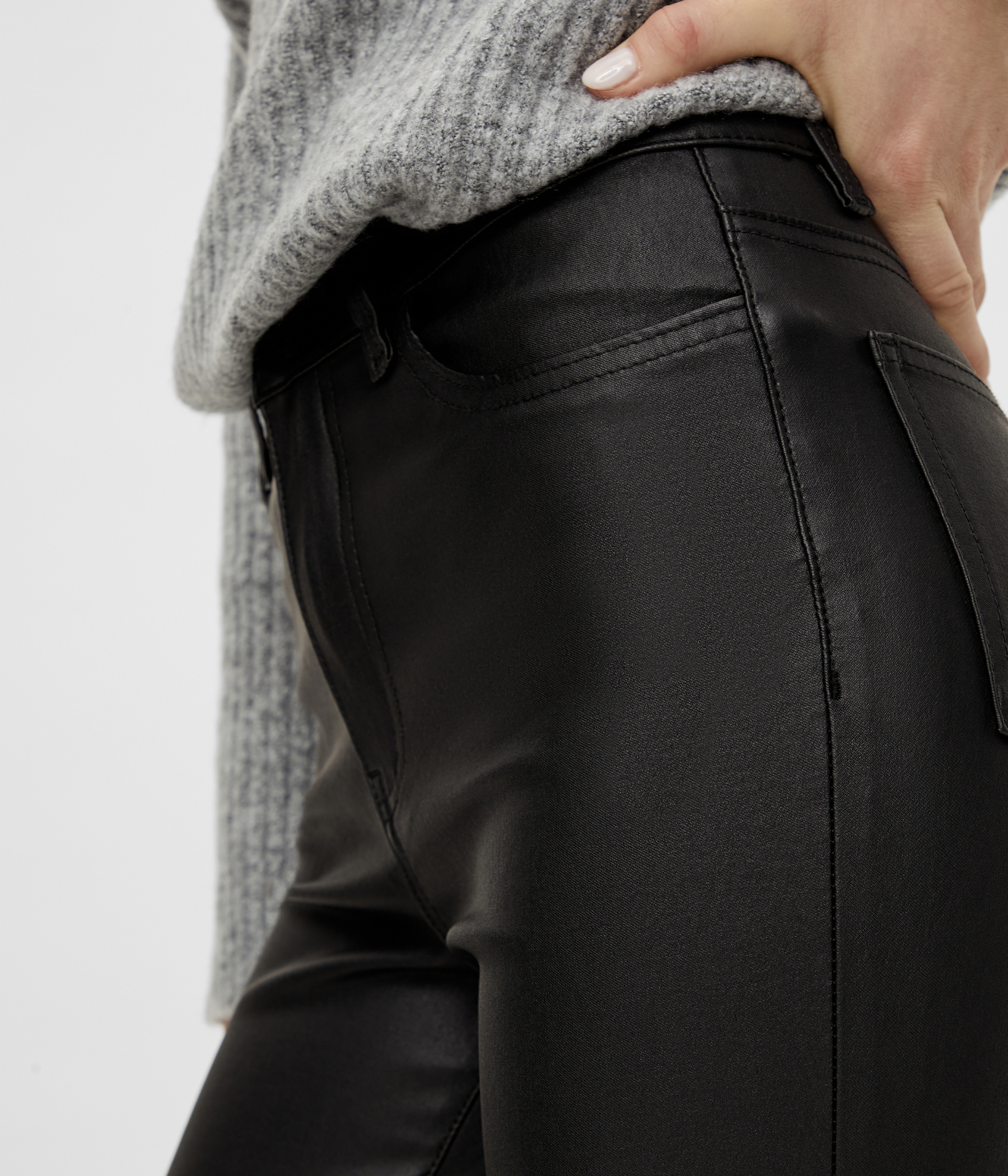 OBJBELLE MW 7/8 COATED FLARED PANT NOOS (Black)