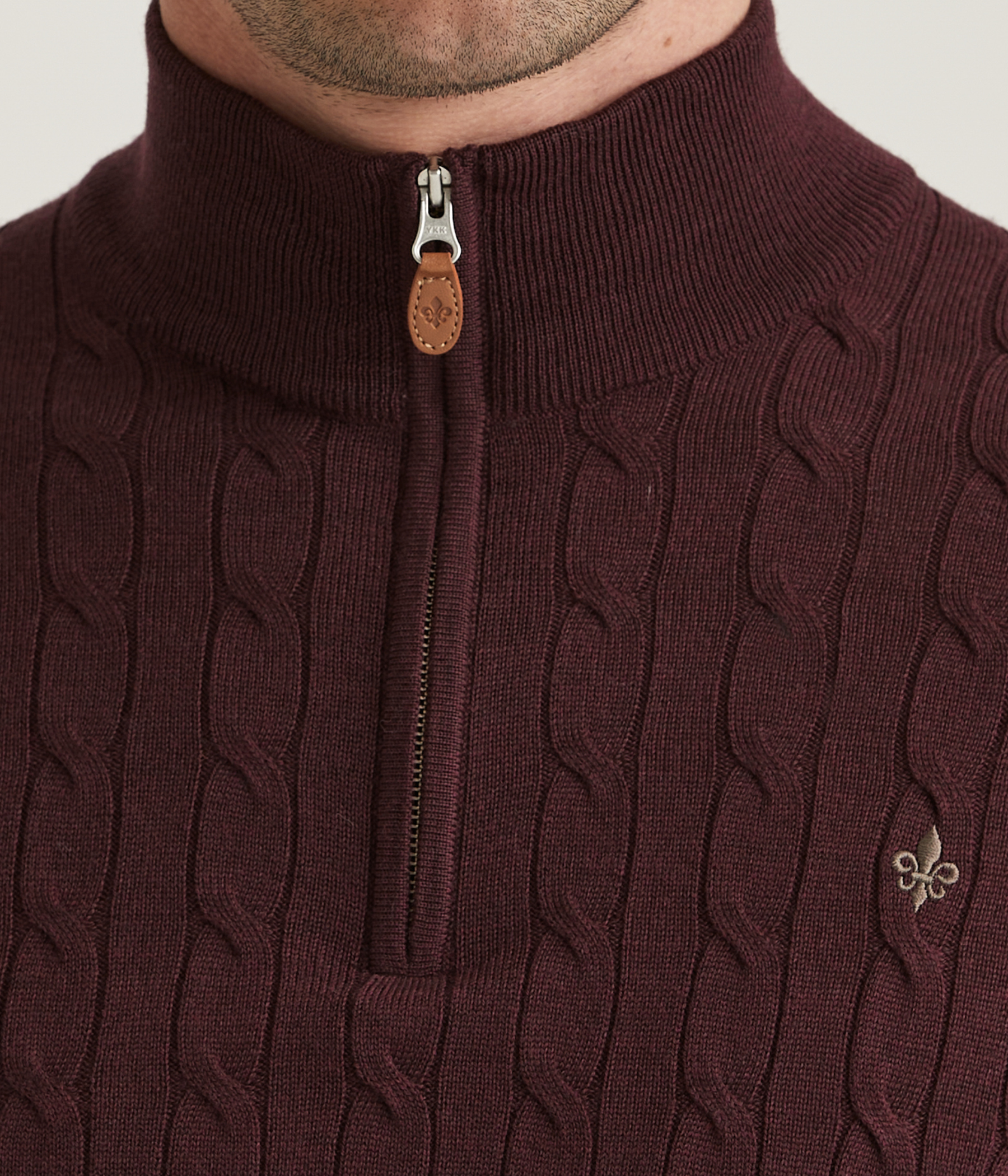 Merino Cable John Zip. (45 Wine Red)