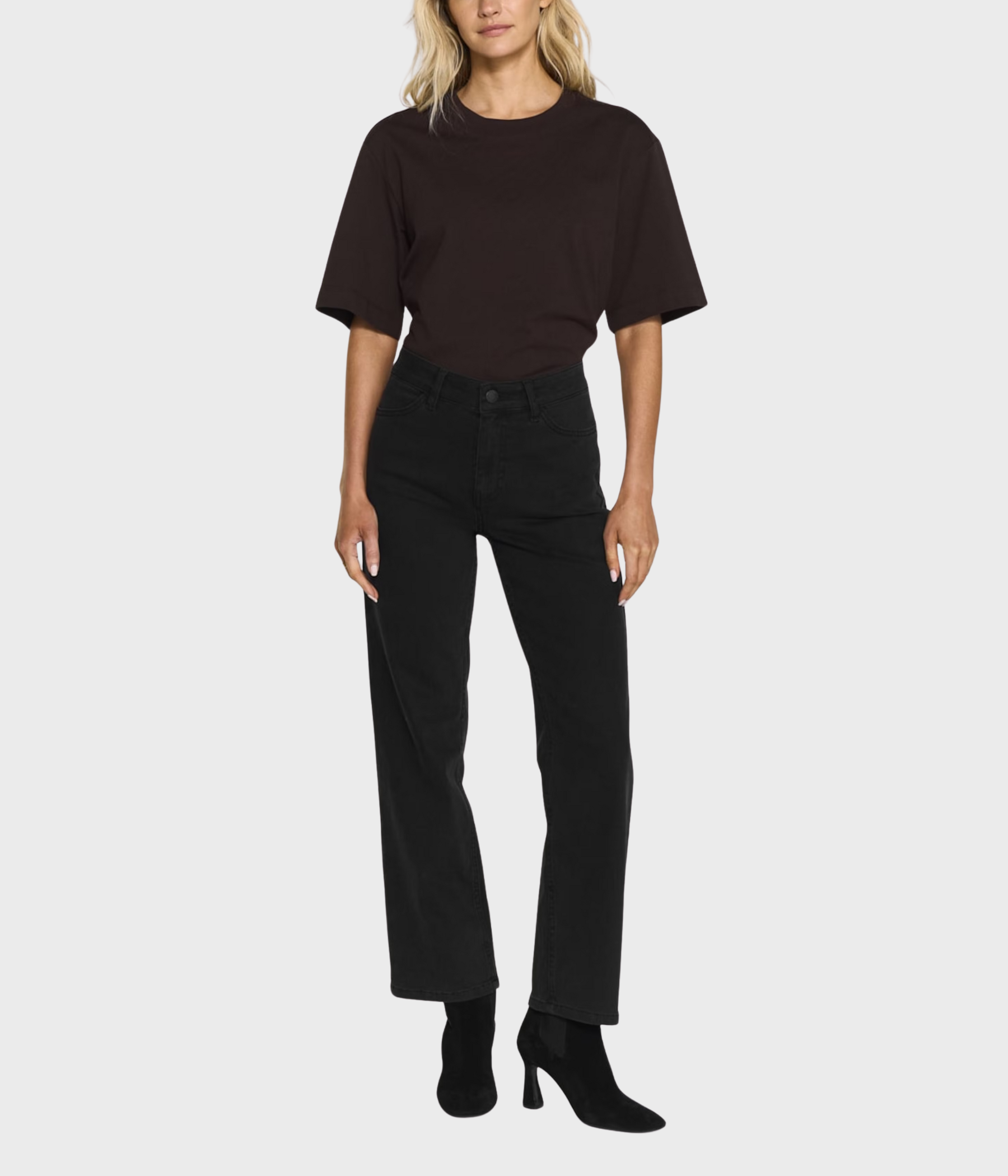 Chelsey Tee (MOCHA BROWN)
