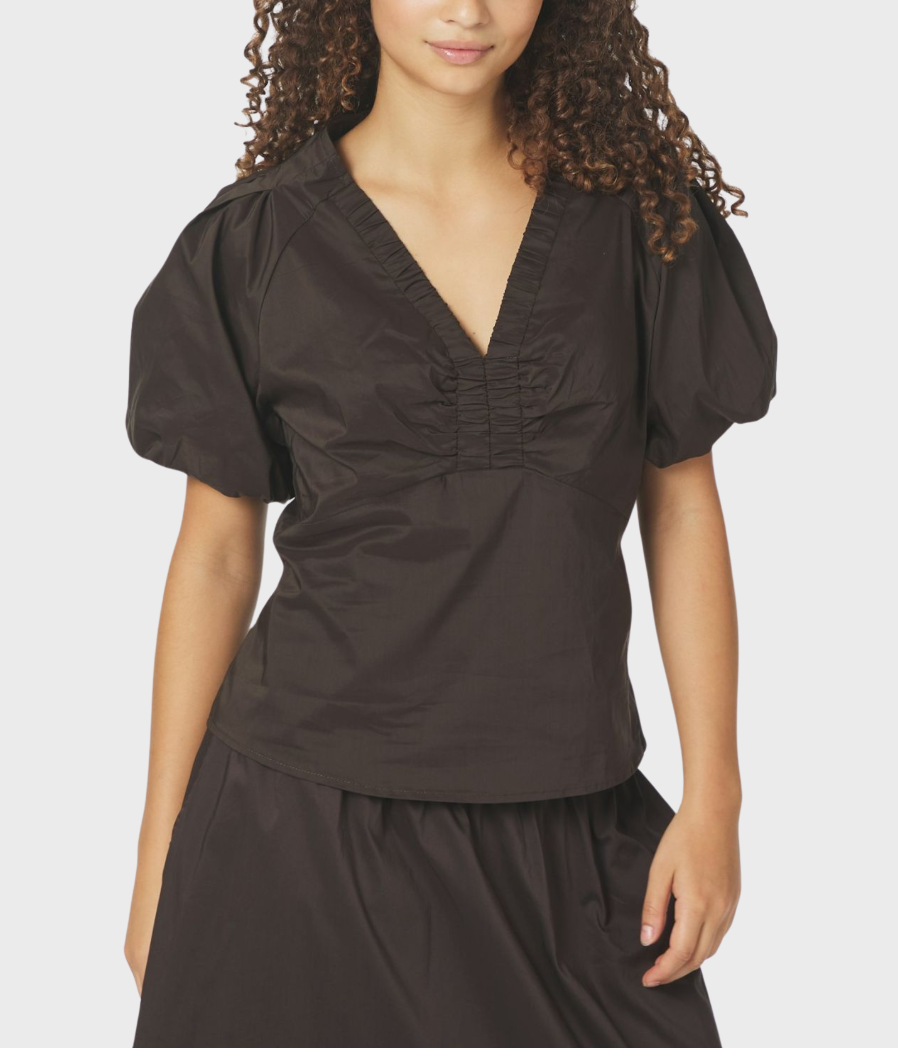 Irina Poplin Blouse. (584 Chocolate Brown)