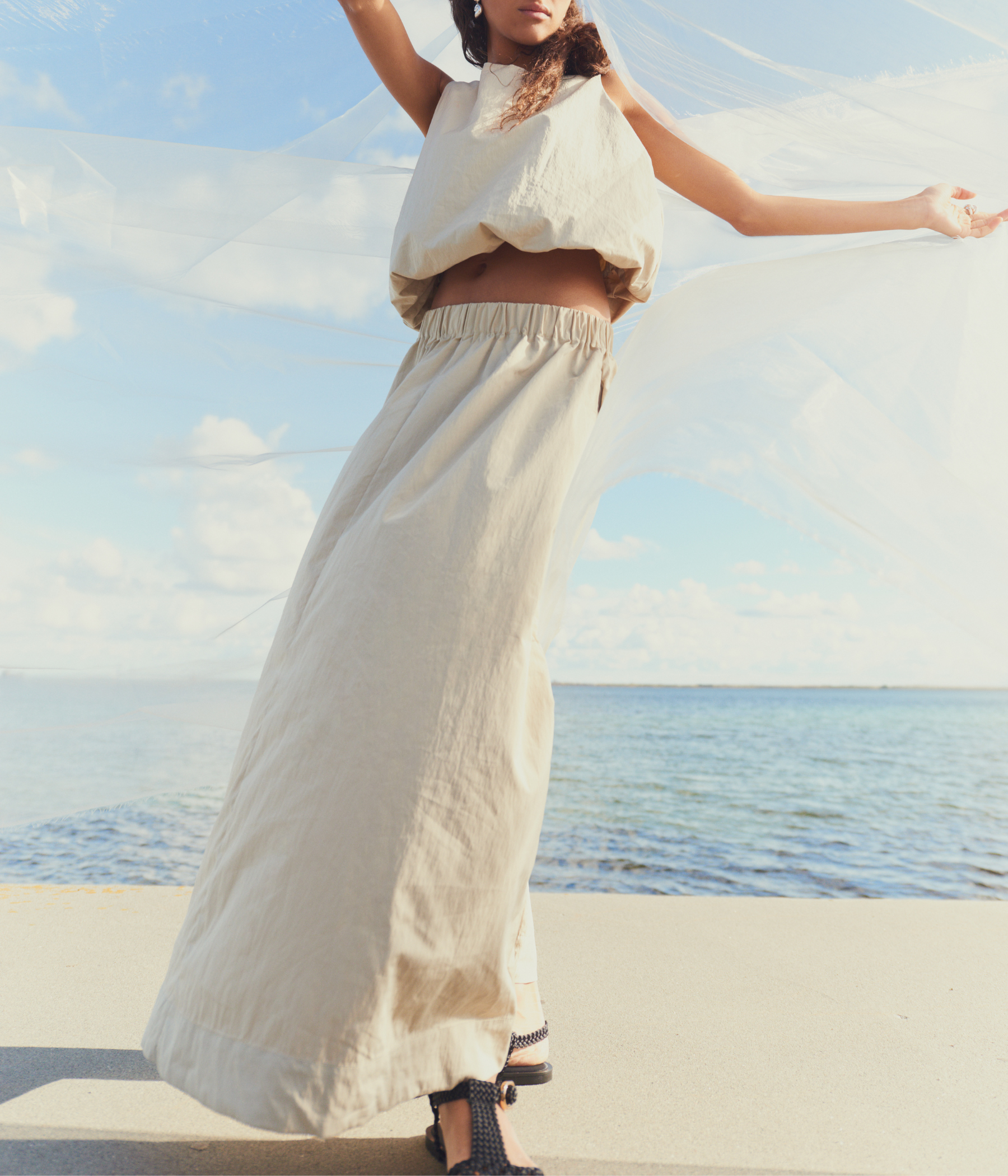 LR-LEA 2 (L181 - BEACH SAND)