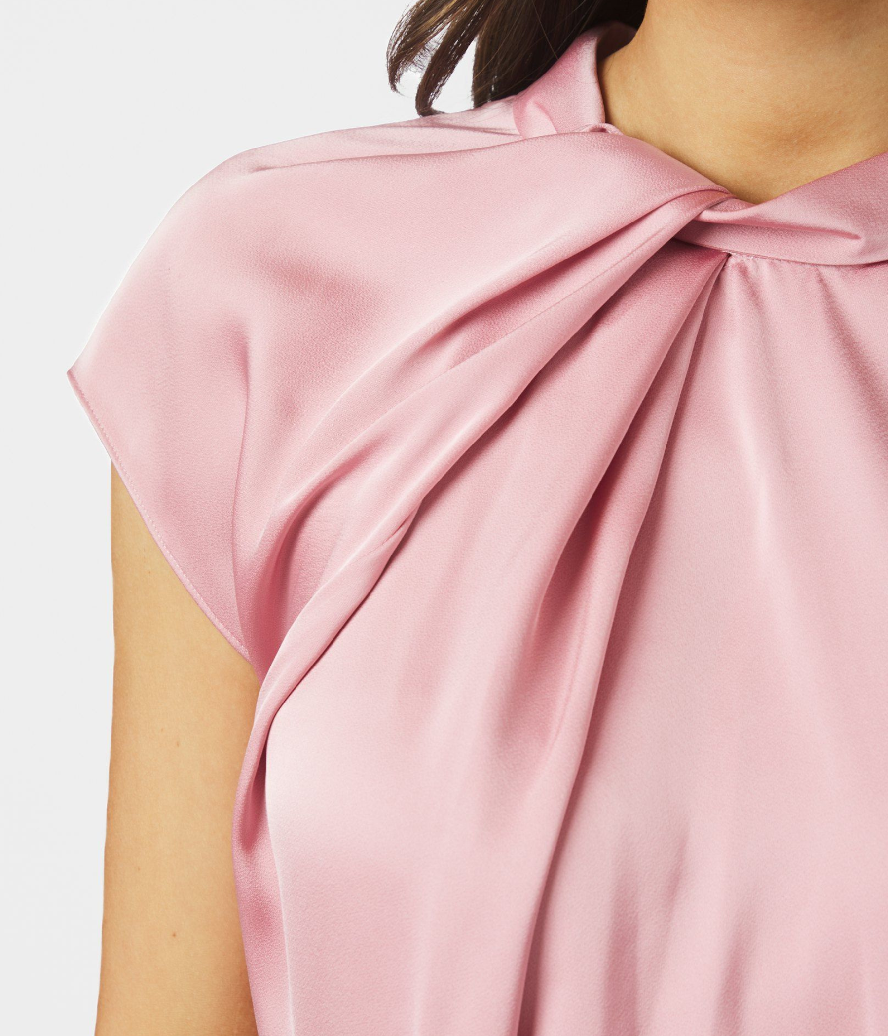 Fleur Drapy Satin Blouse. (754 Light pink)