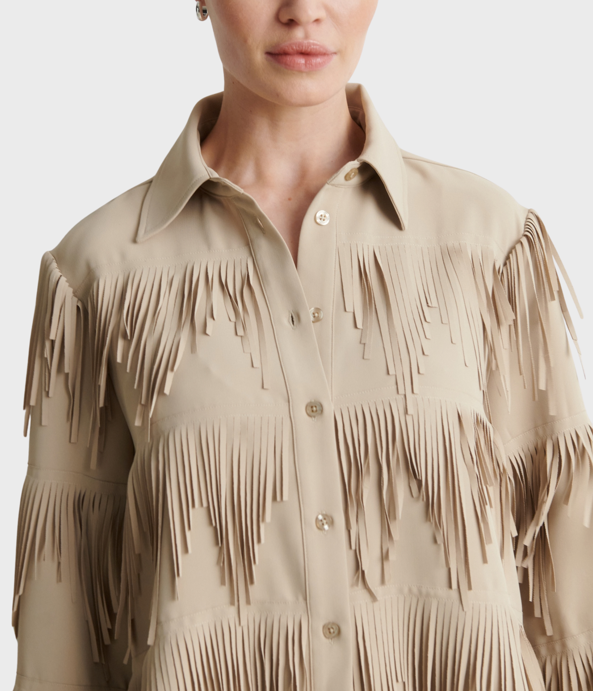 Dancing Cropped Shirt. (6004 Chinchilla)