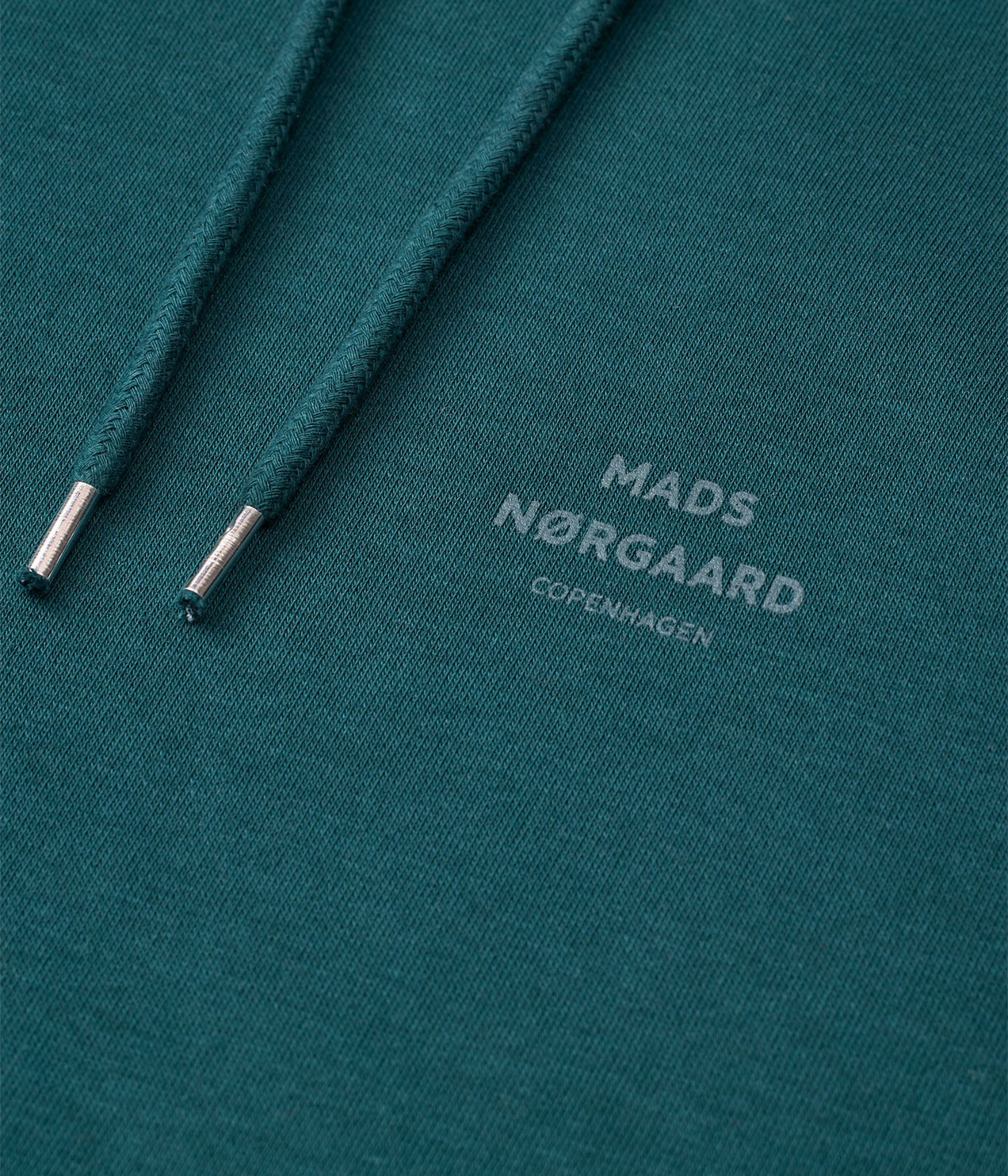 Standard Hoodie Logo Sweat. (9790 Deep Sea)