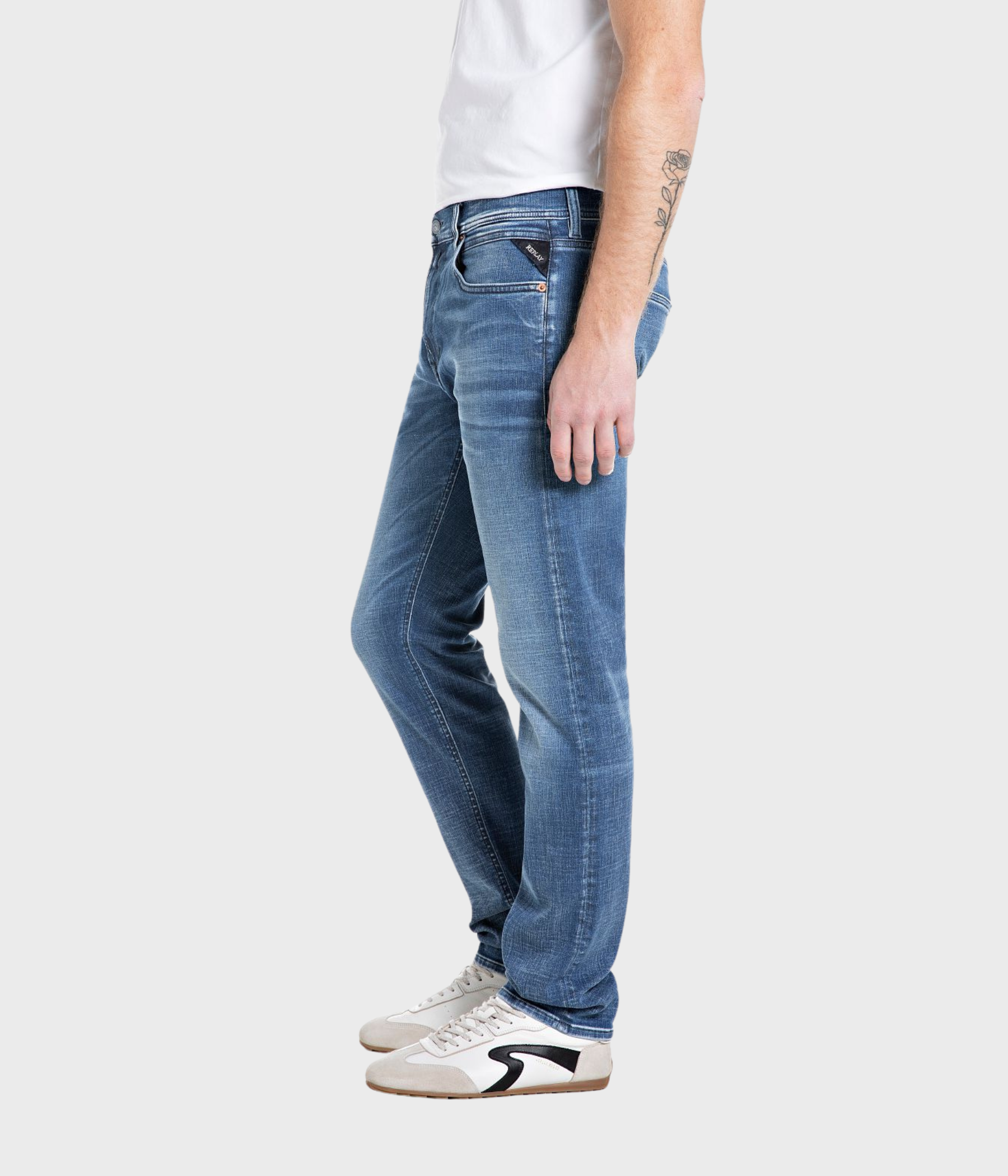 Trousers GROVER Hyperflex Matrix (009 MEDIUM BLUE light tone enzymatic stone wash) - D.O. Design Only