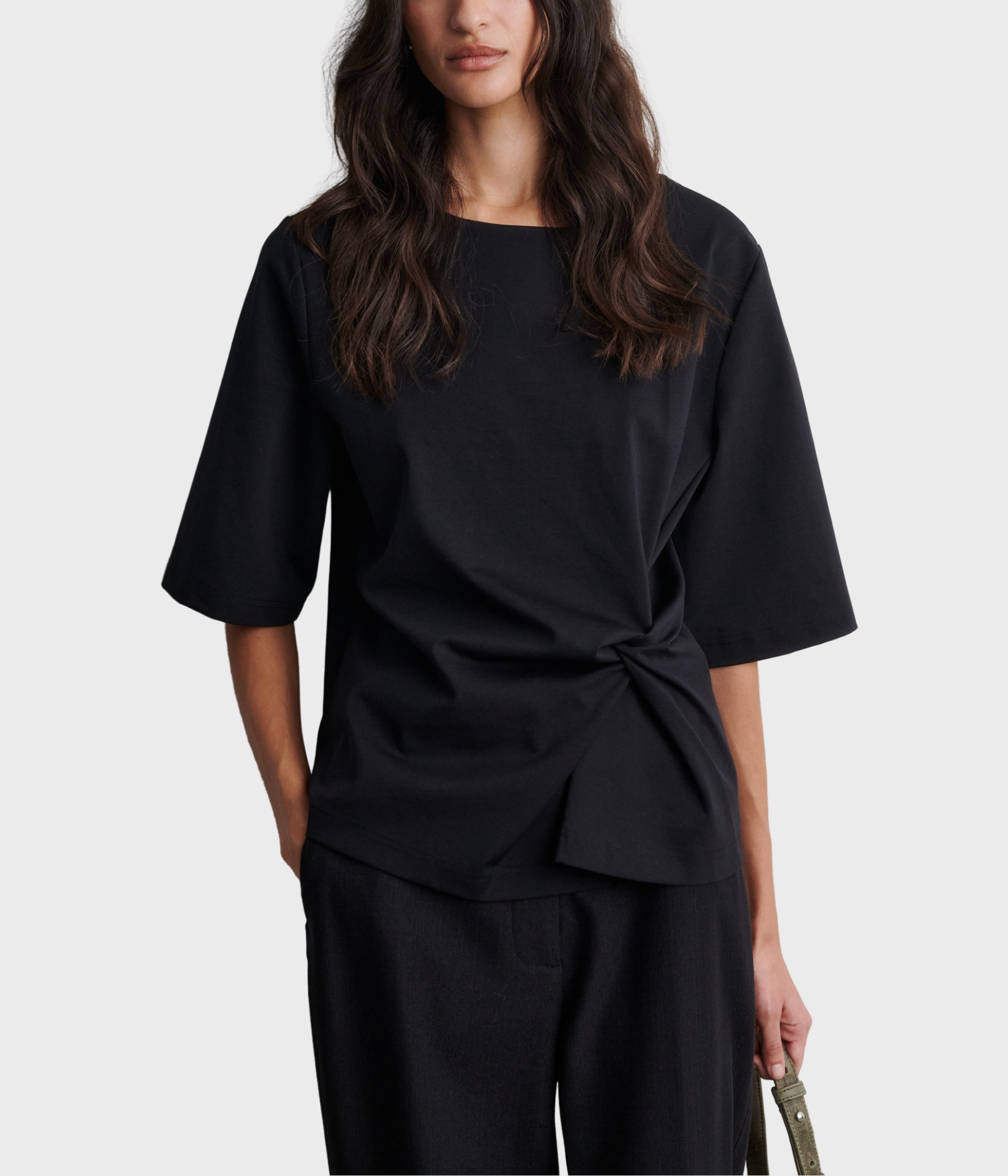 Arkai Drape Tee (Black)