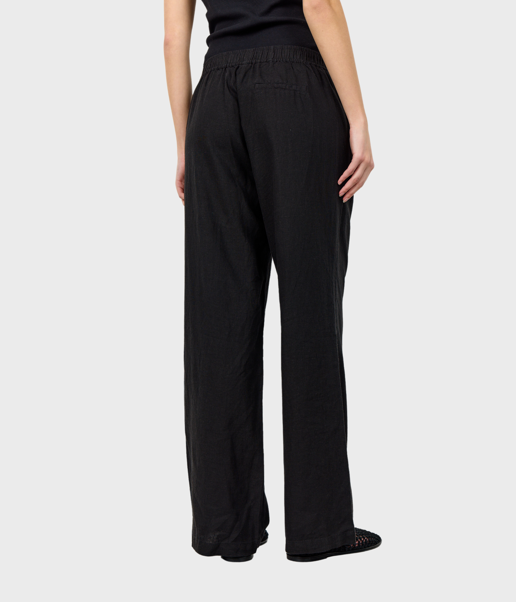 LR-NAJA 7 (L999 - BLACK)