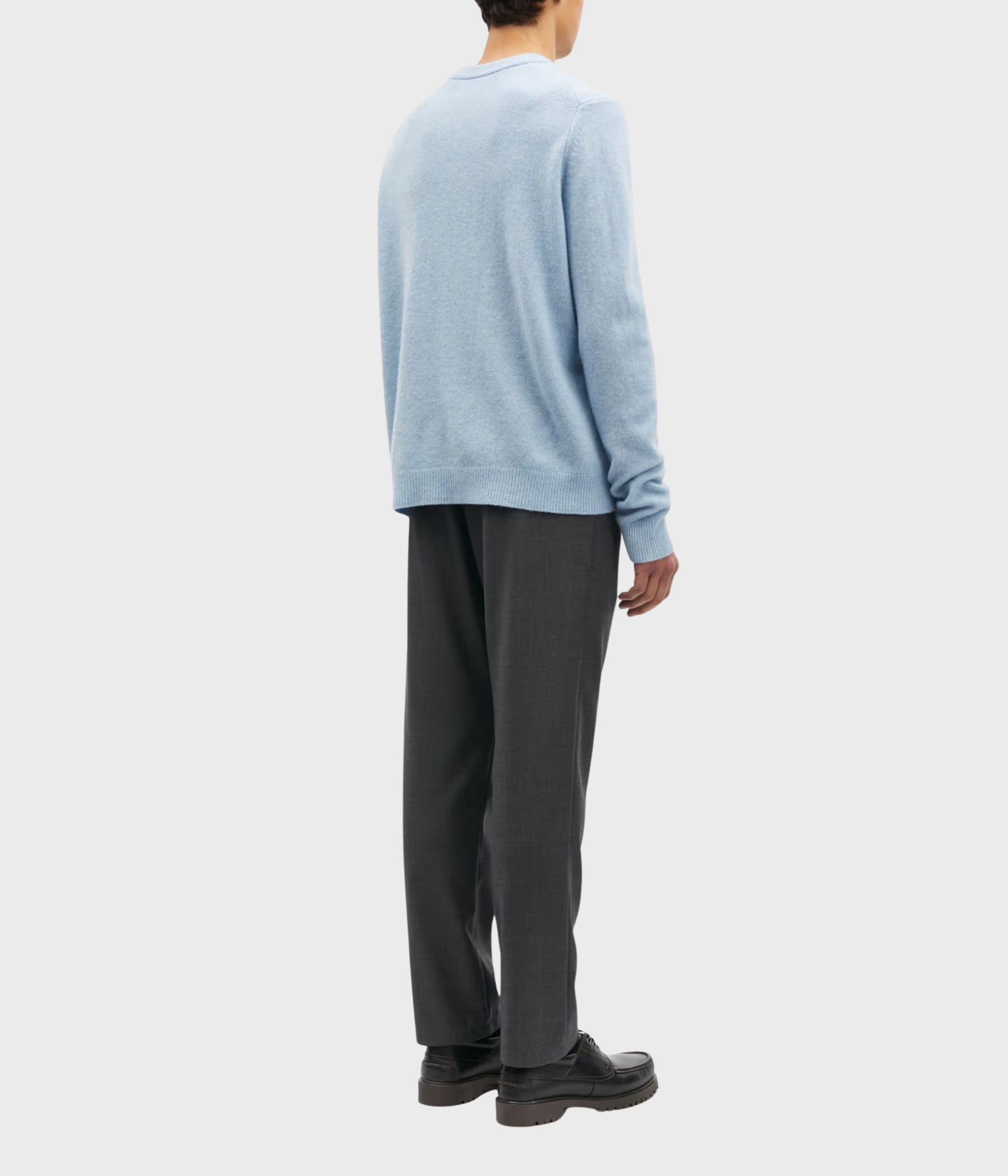 ISAK KNIT SWEATER 15010. (144209TCX Subdued Blue)