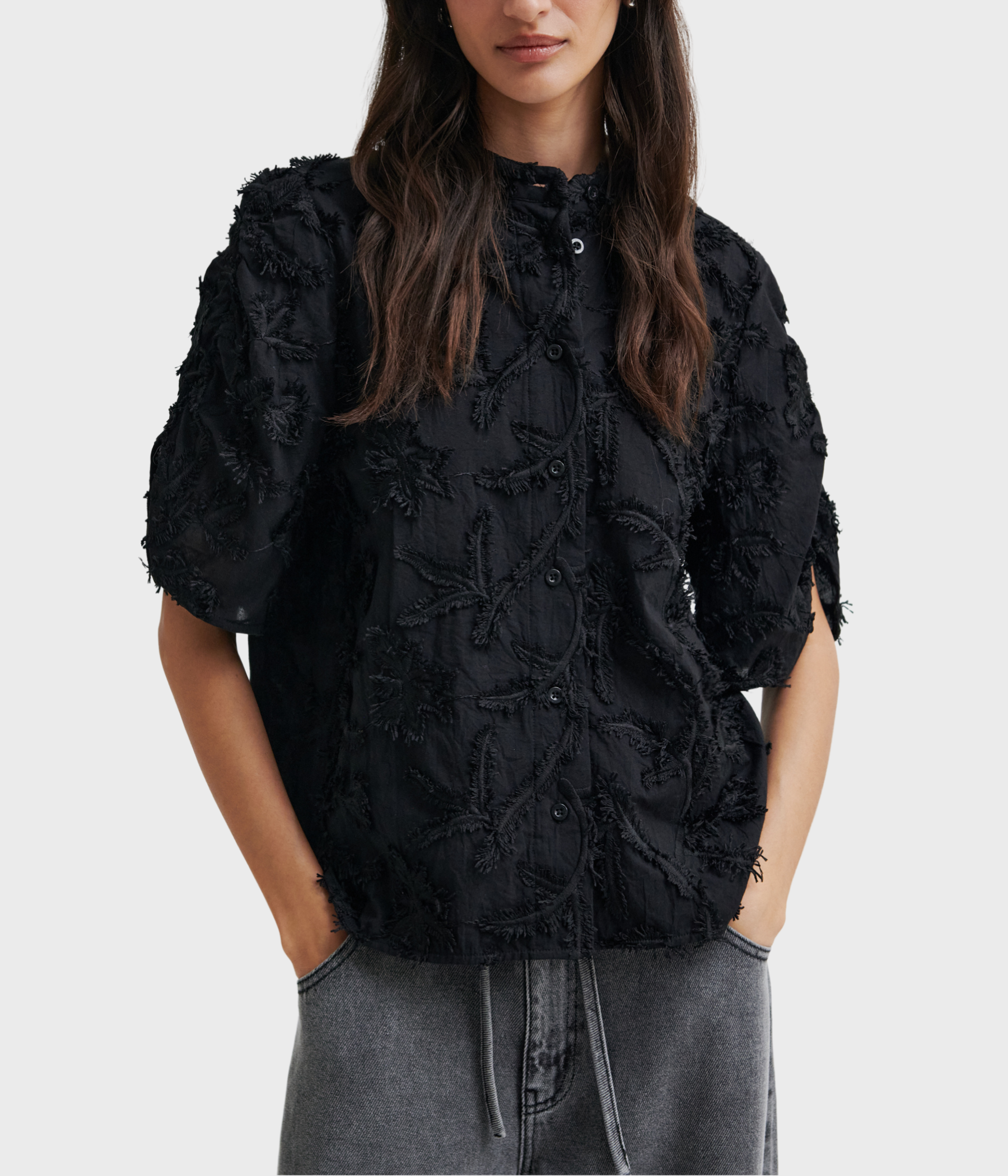 Seena SS Shirt. (8001 Black)