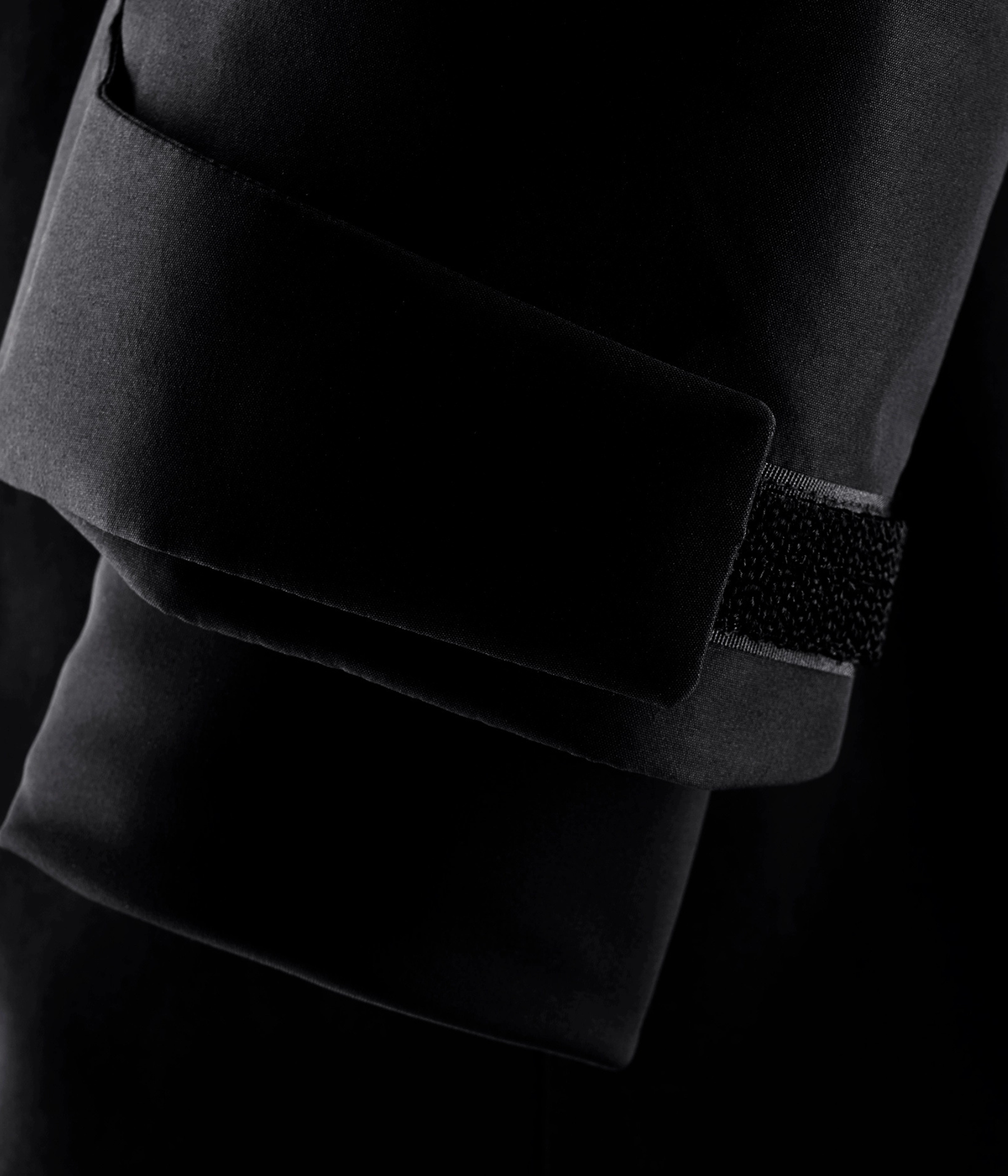 OCEAN INSULATED PARKA. (999 CARBON)