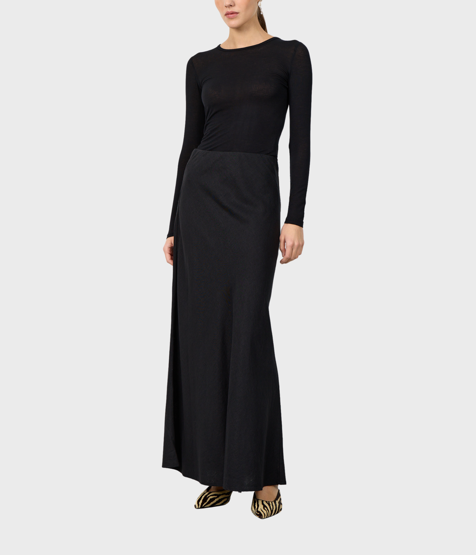 LR-NAJA 43 (9999 Black) - D.O. Design Only