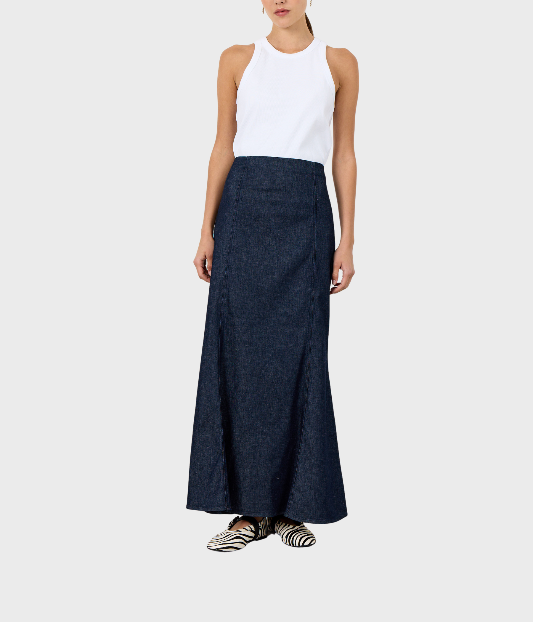 LR-NURI 2 (L200 - DARK NAVY)