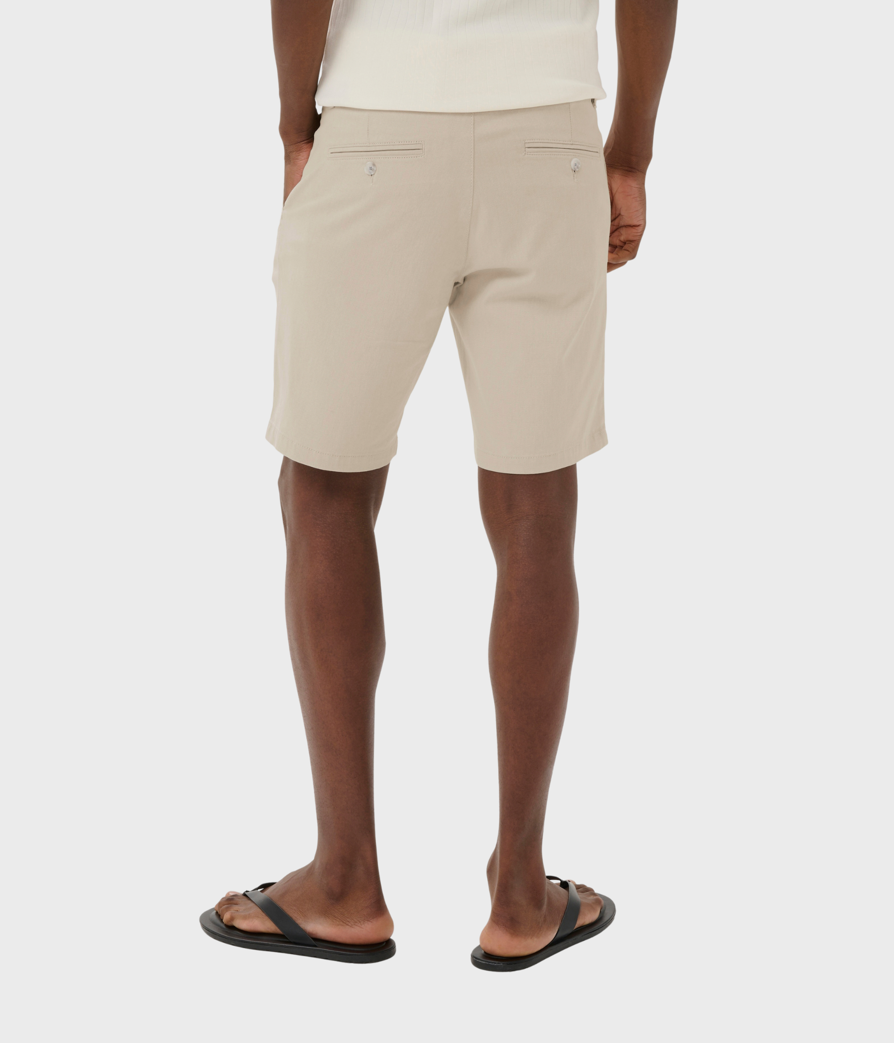 Mathomas Short. (110104 Off White)