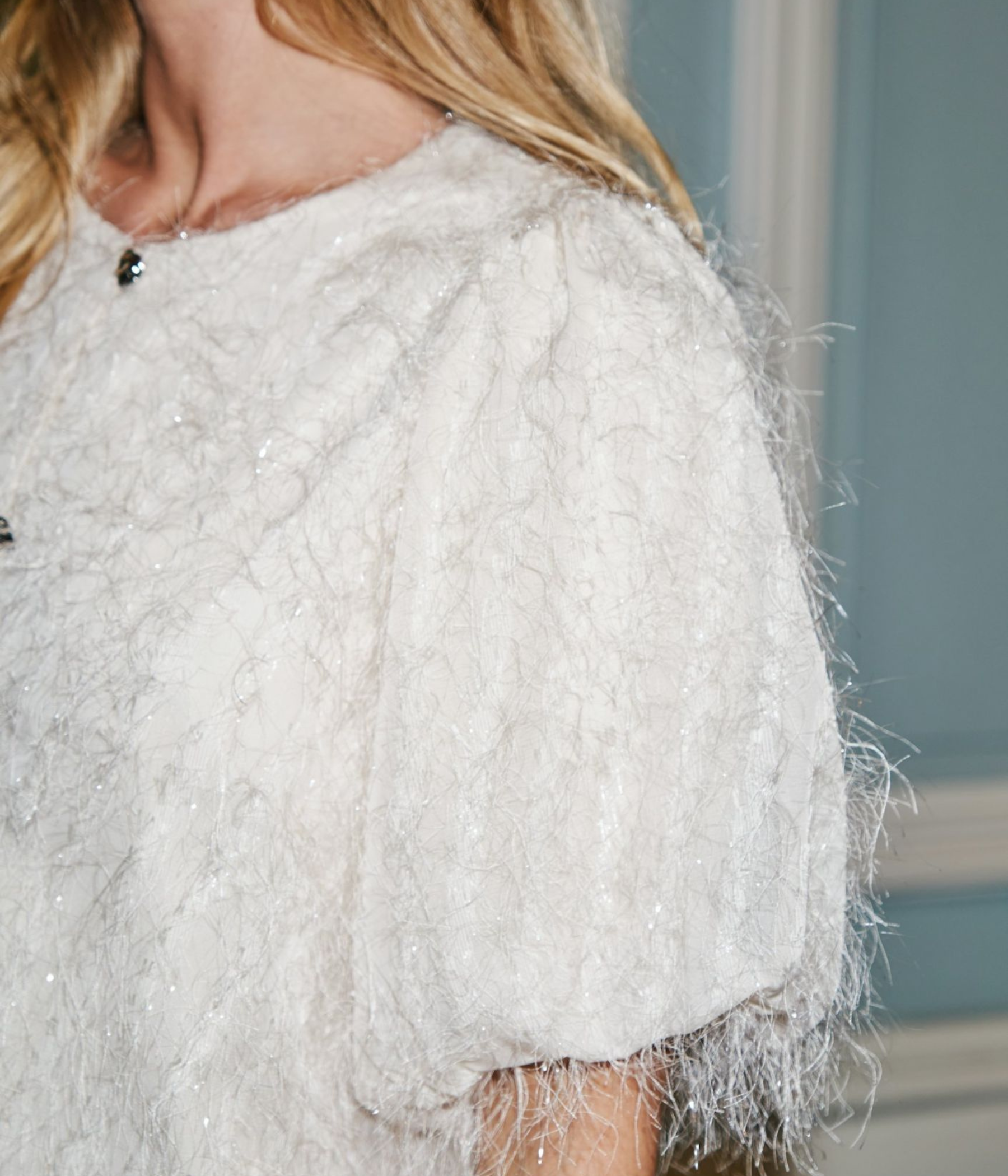 Aisa Frilly Blouse (122 creme) - D.O. Design Only