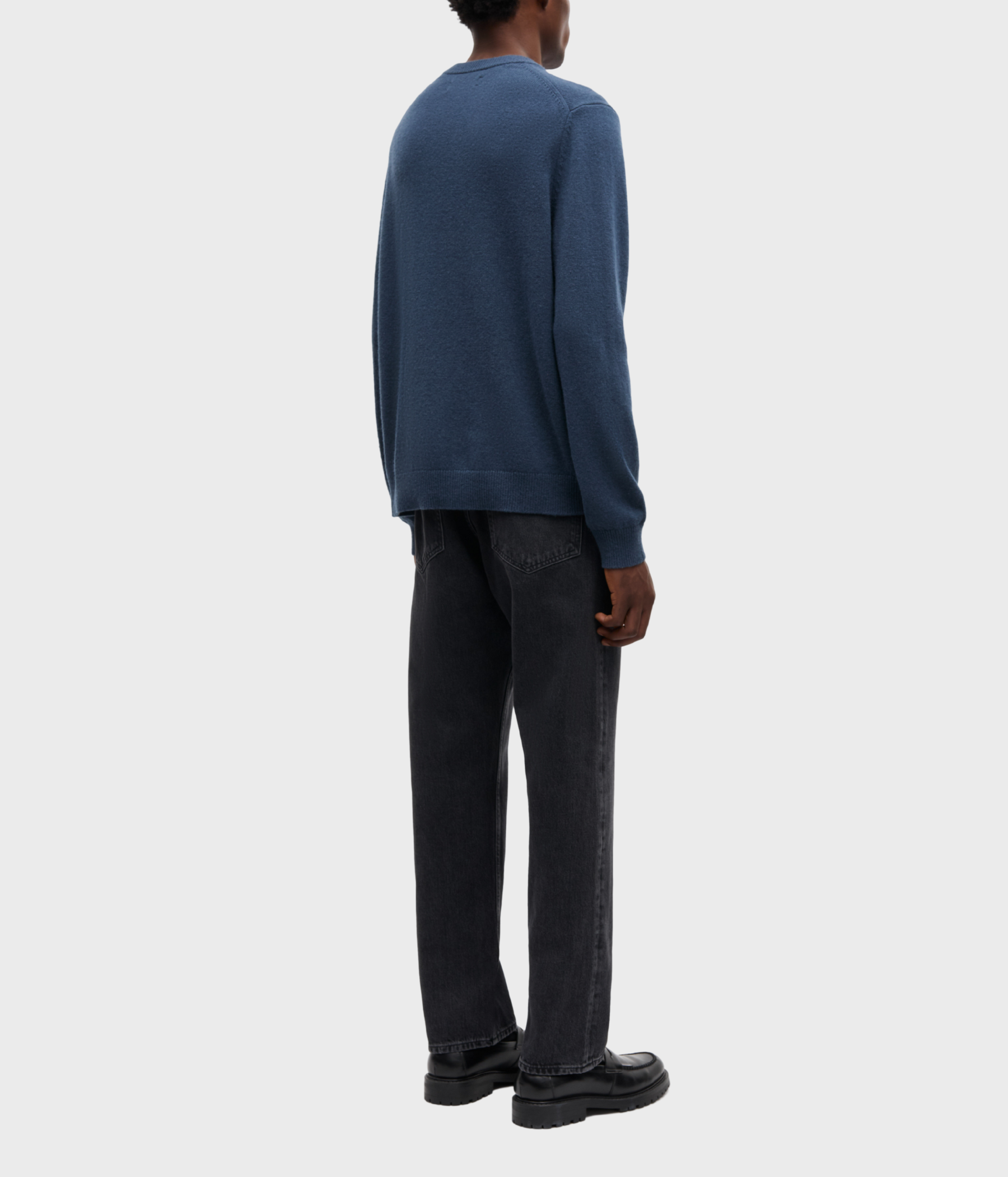 Sapatrik Sweater 132. (194110TCX MIDNIGHT NAVY)