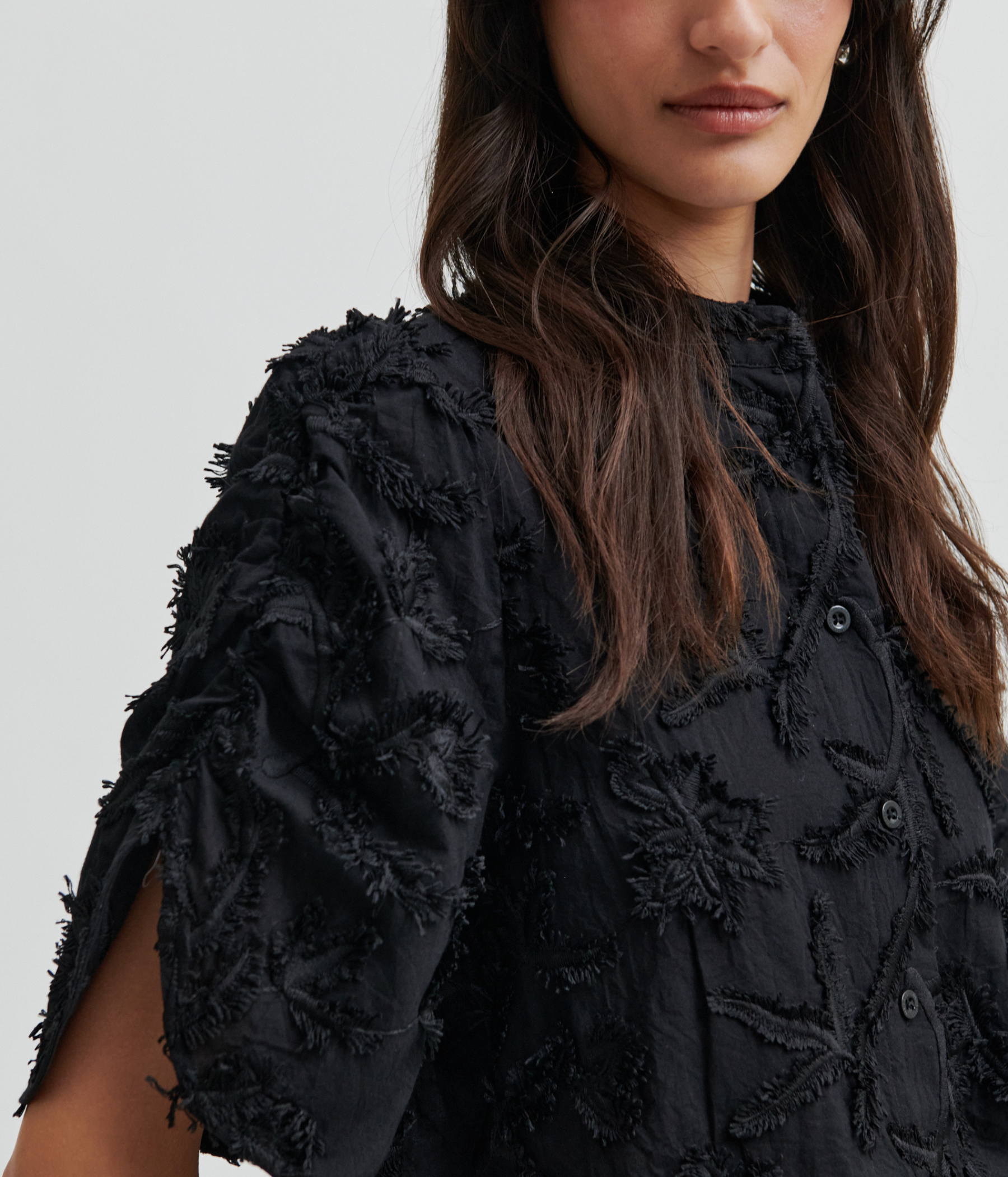 Seena SS Shirt. (8001 Black)