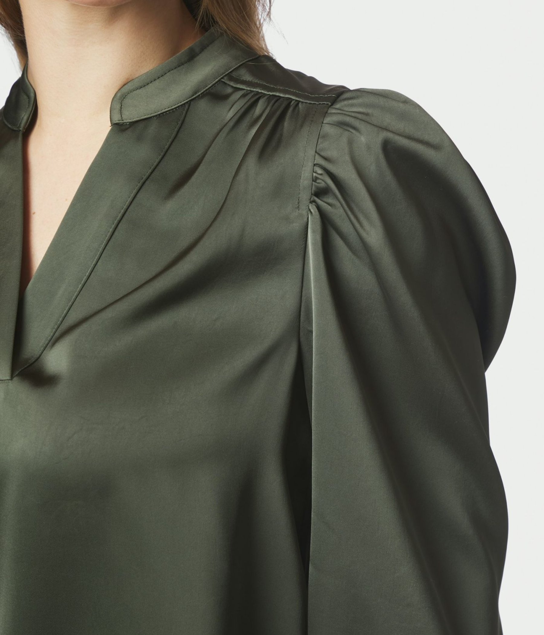 Rosslyn Heavy Sateen Blouse. (Deep Green)