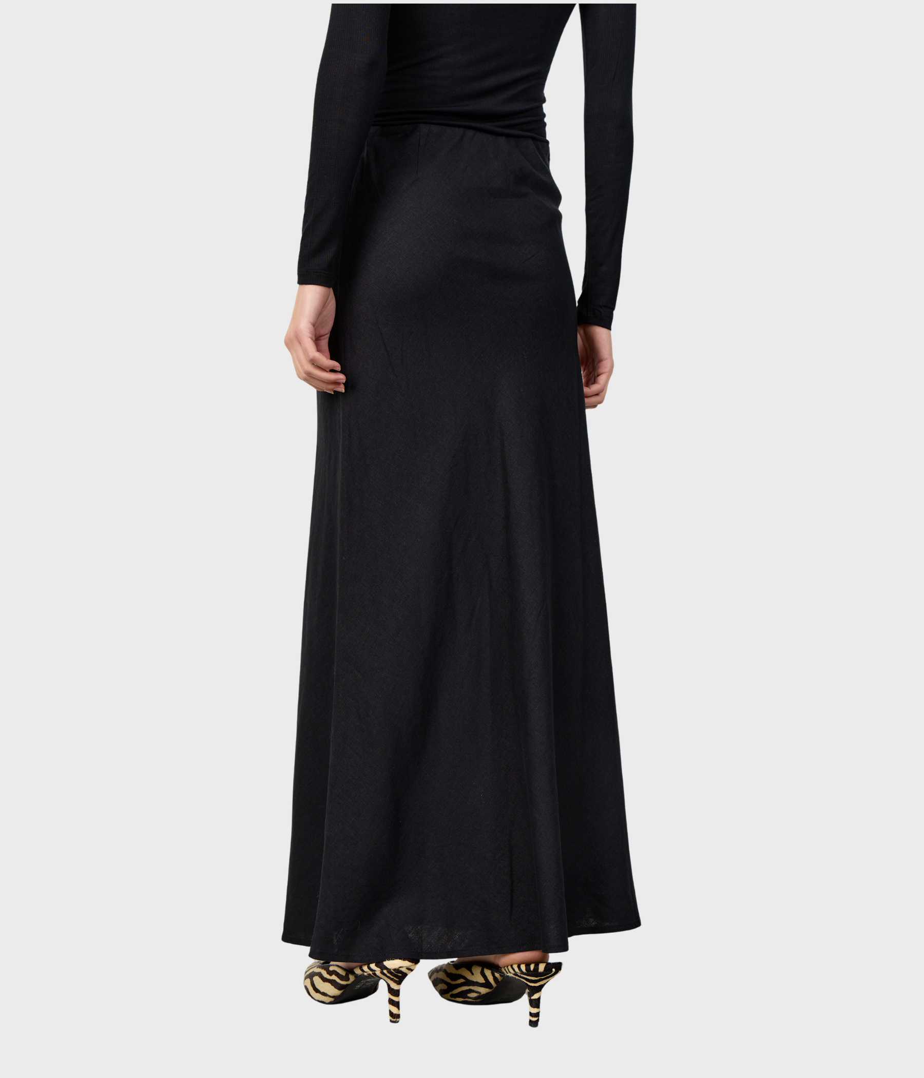 LR-NAJA 43 (9999 Black) - D.O. Design Only