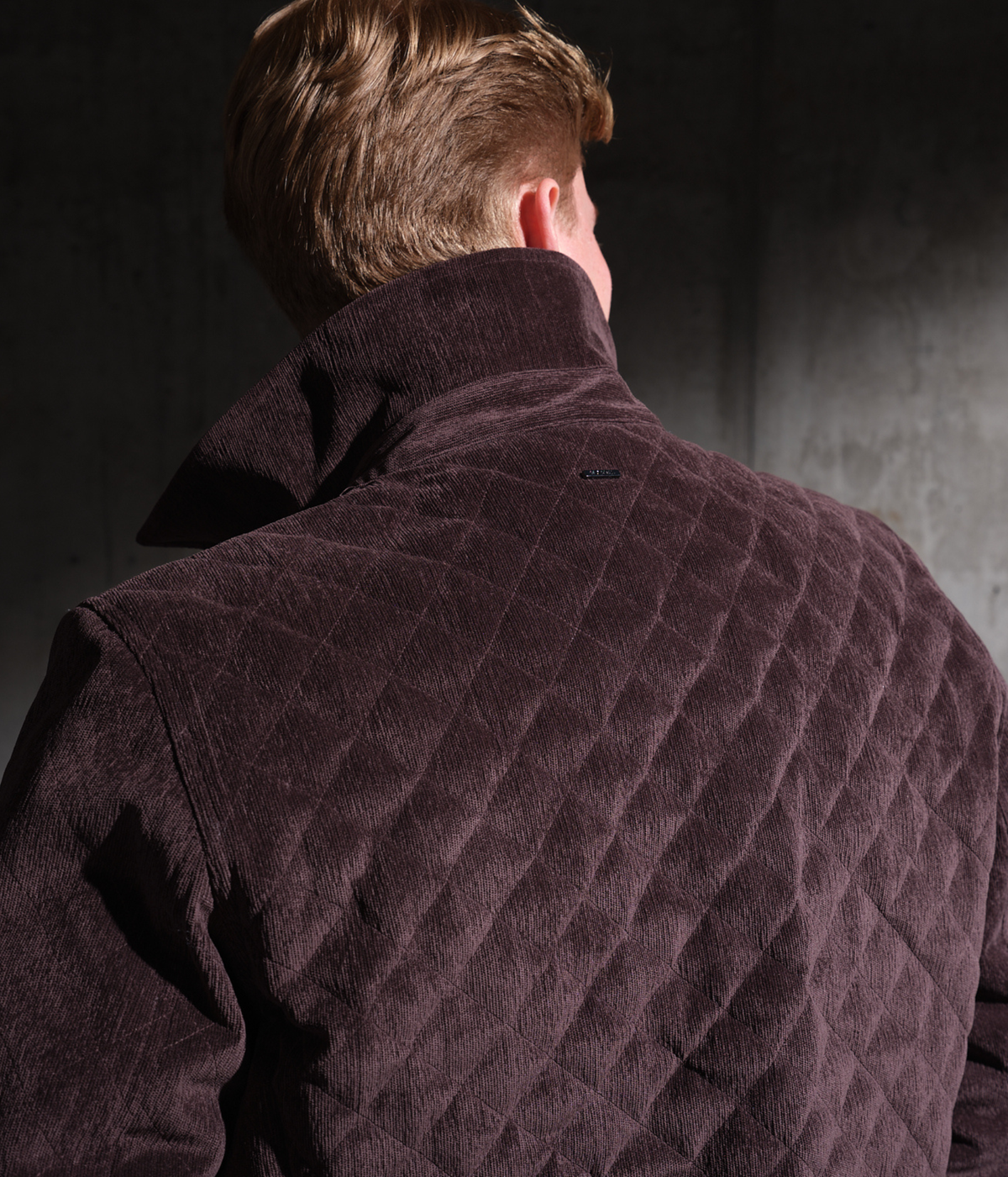 Adrian (780 Dark Brown)