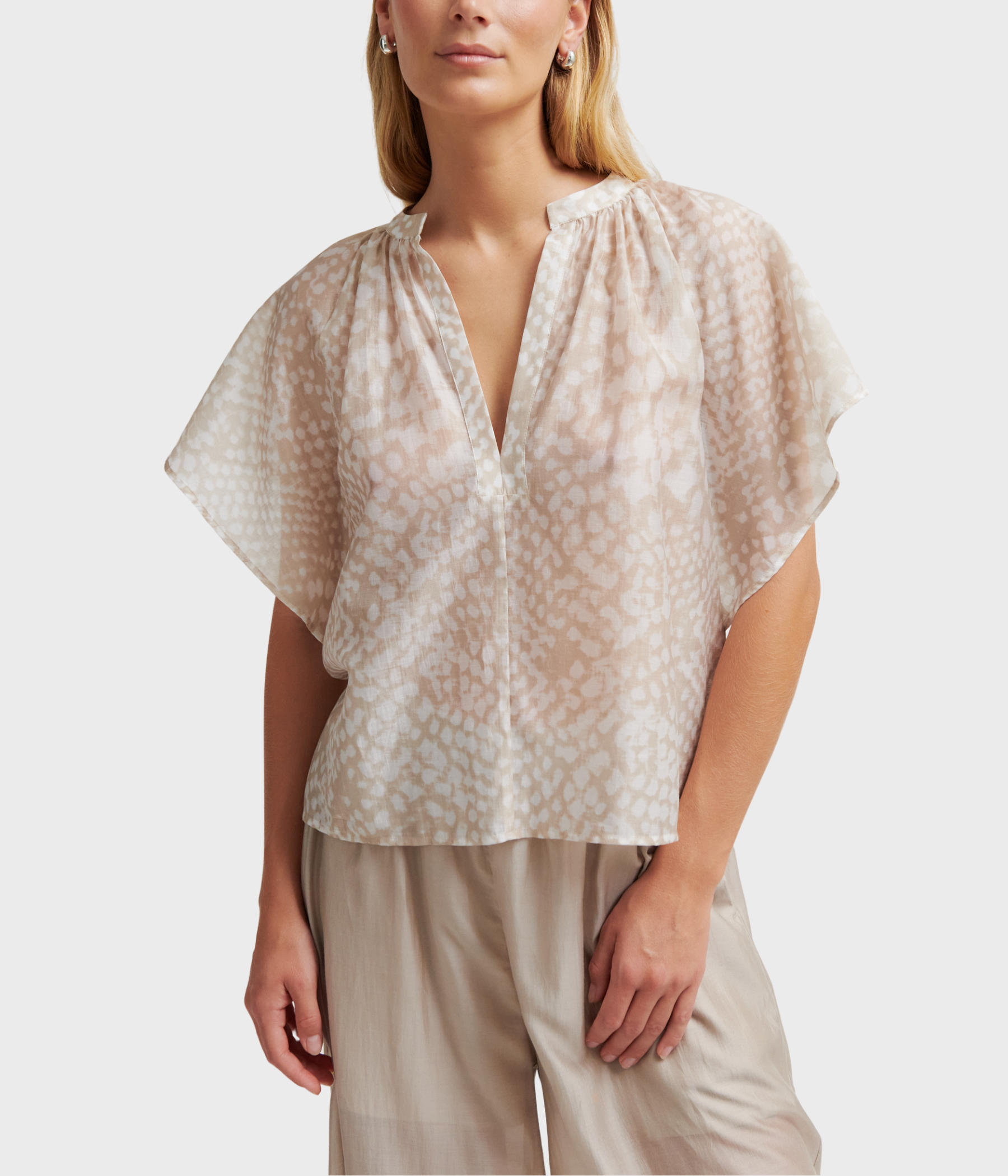 Shades Blouse (1047 Plaza Taupe)