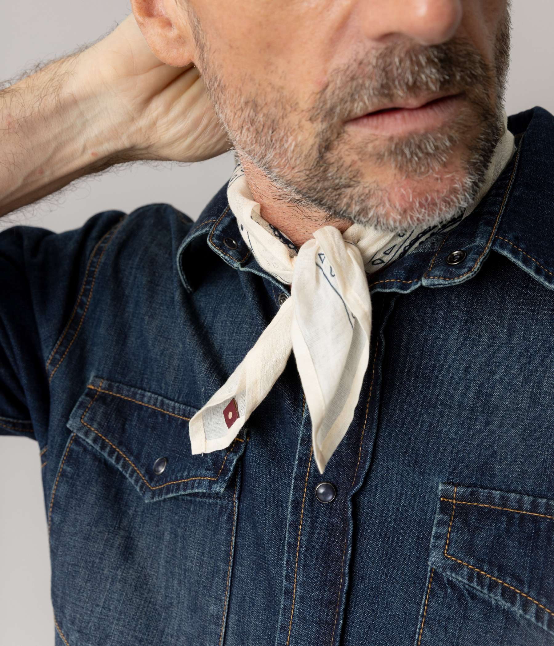 Mmgmartin Paisley Neckerchief (180 Ecru)