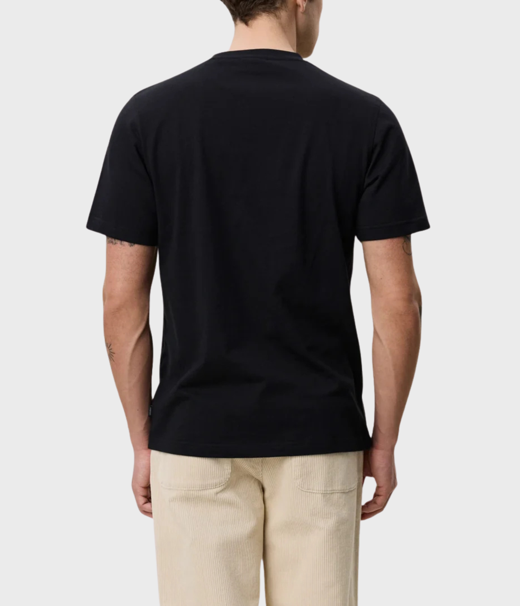 Market T-Shirt (100 Black)