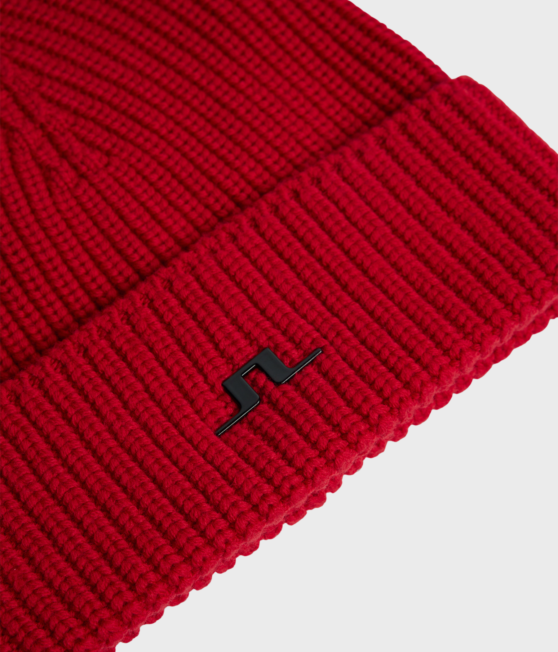 Joan Merino Beanie (G131 Barbados Cherry)