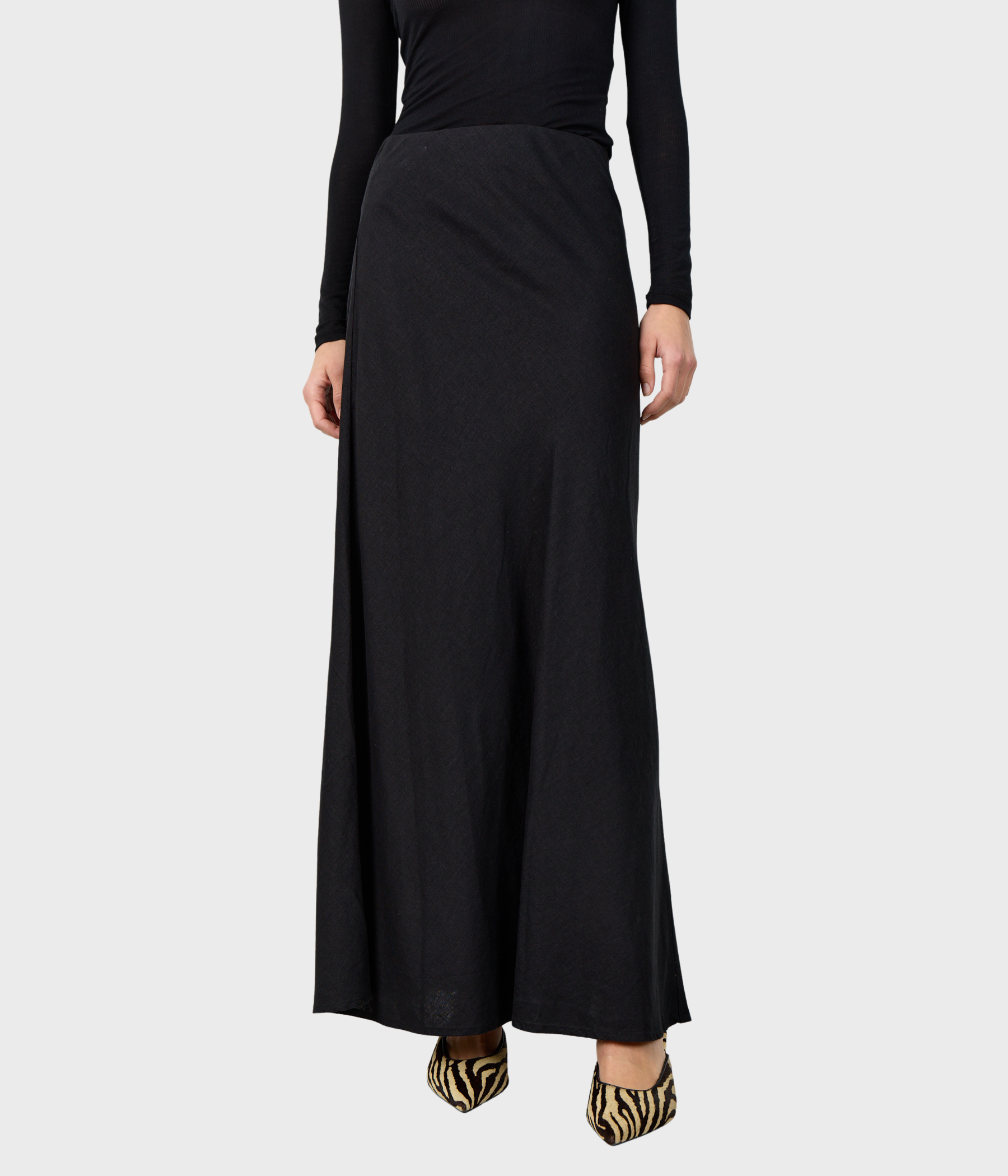 LR-NAJA 43 (9999 Black) - D.O. Design Only