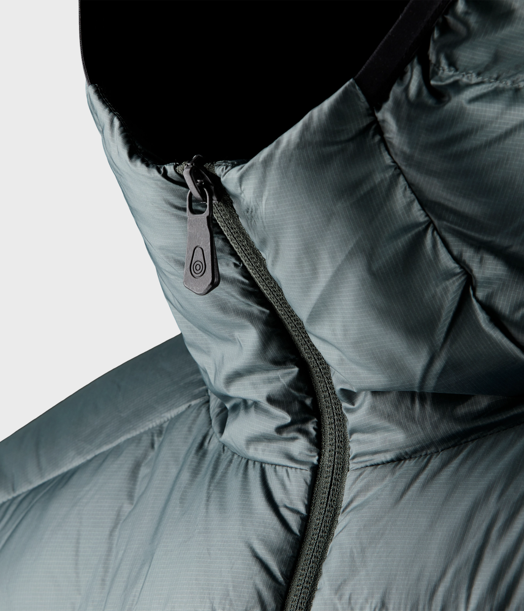 SPRAY DOWN HOOD. (728 AURORA GREEN)