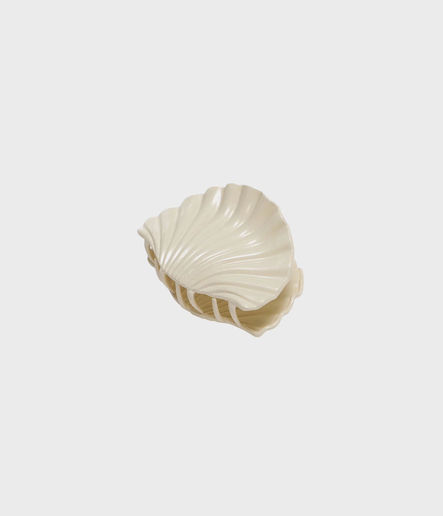 Shell Hairclip (Cream White)