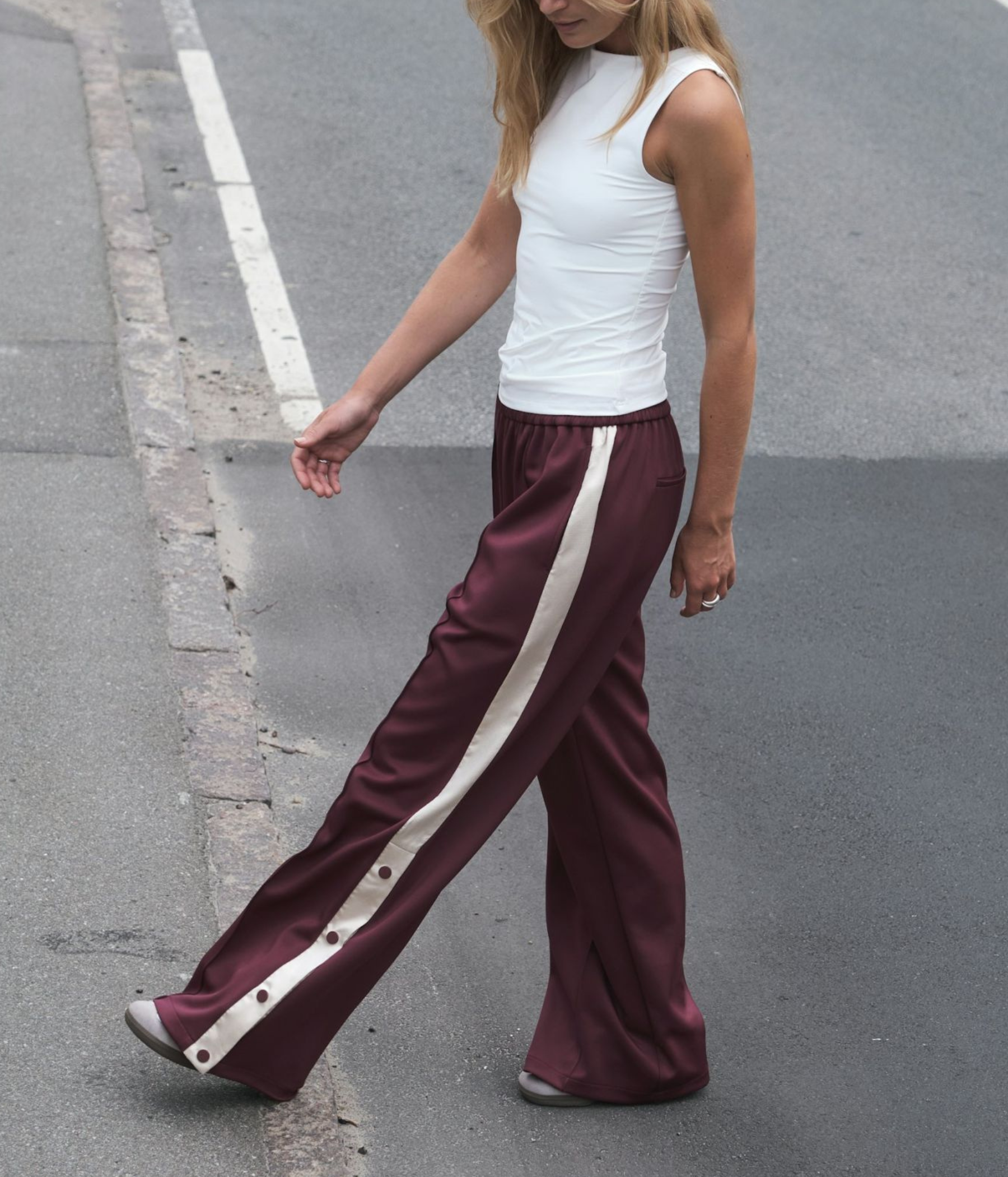 Puggy Track Suit Pants. (162 Bordeaux)